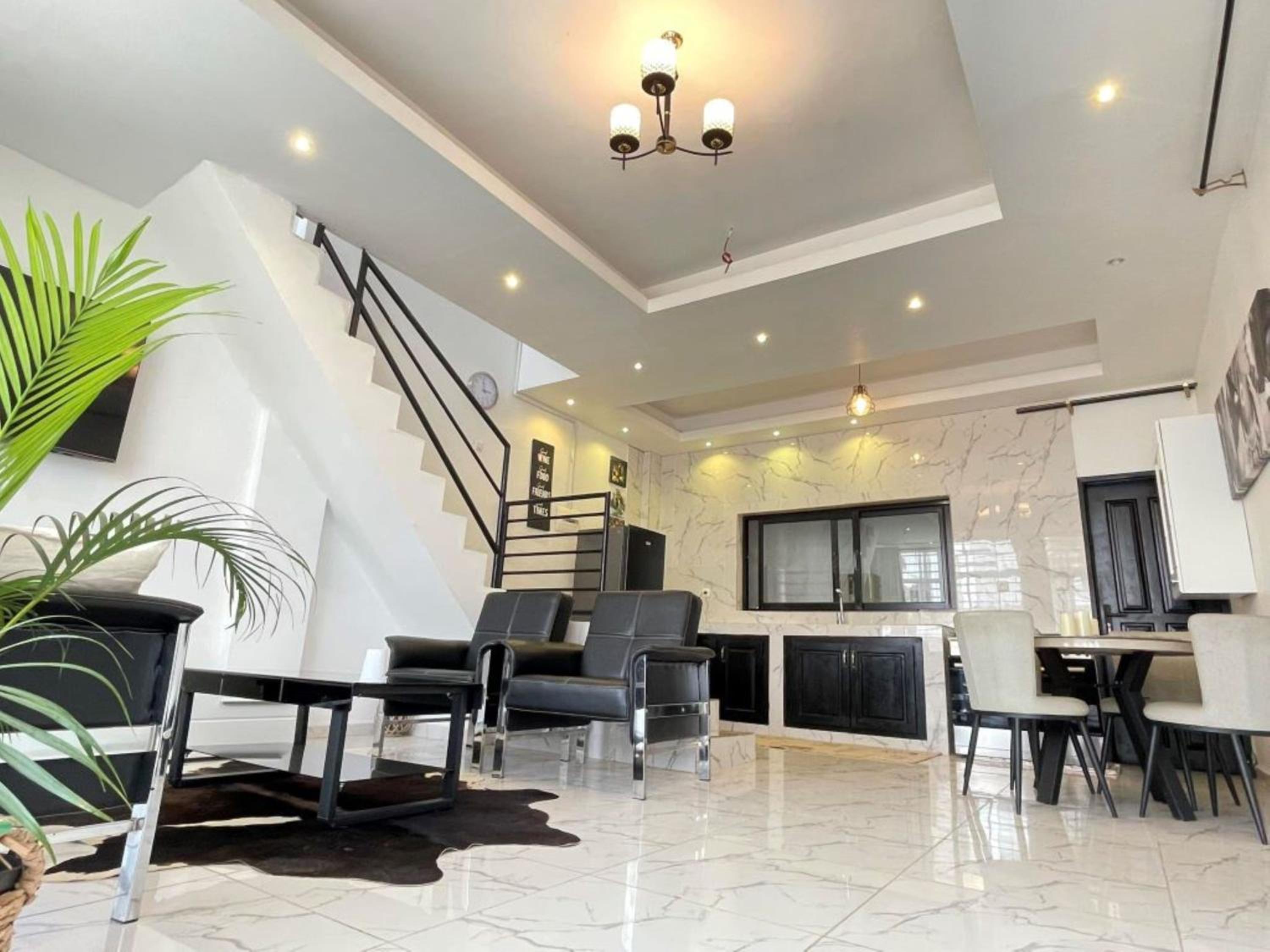 Luxury TownHouse