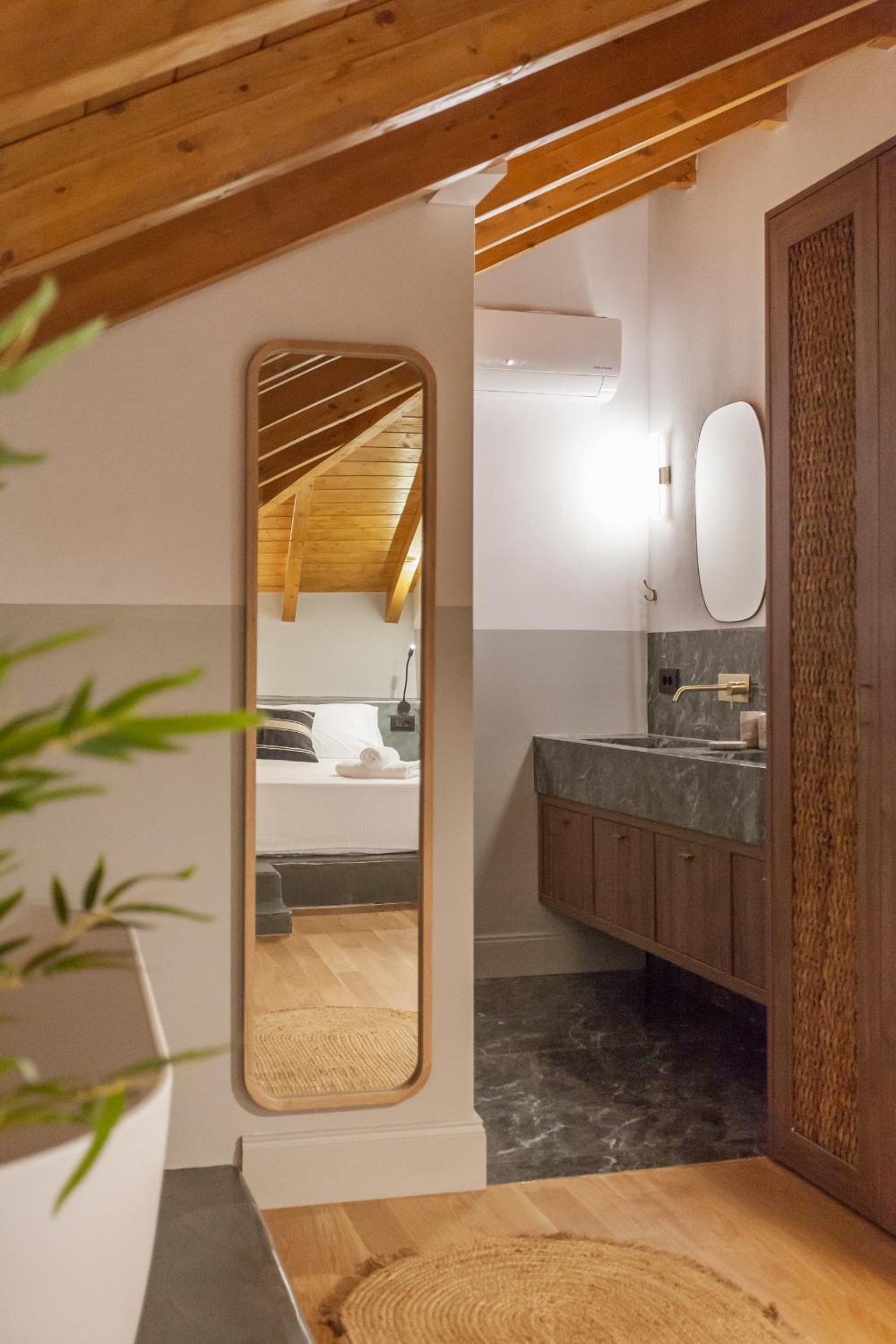 Zerania Suites