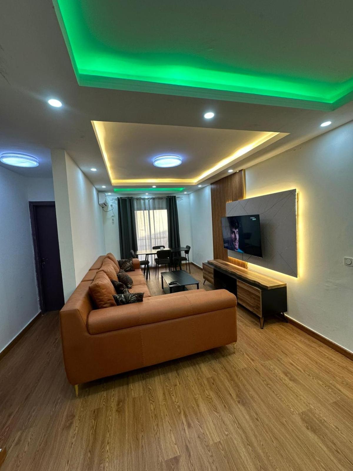 Appartement F4 situé à Coleah view 2