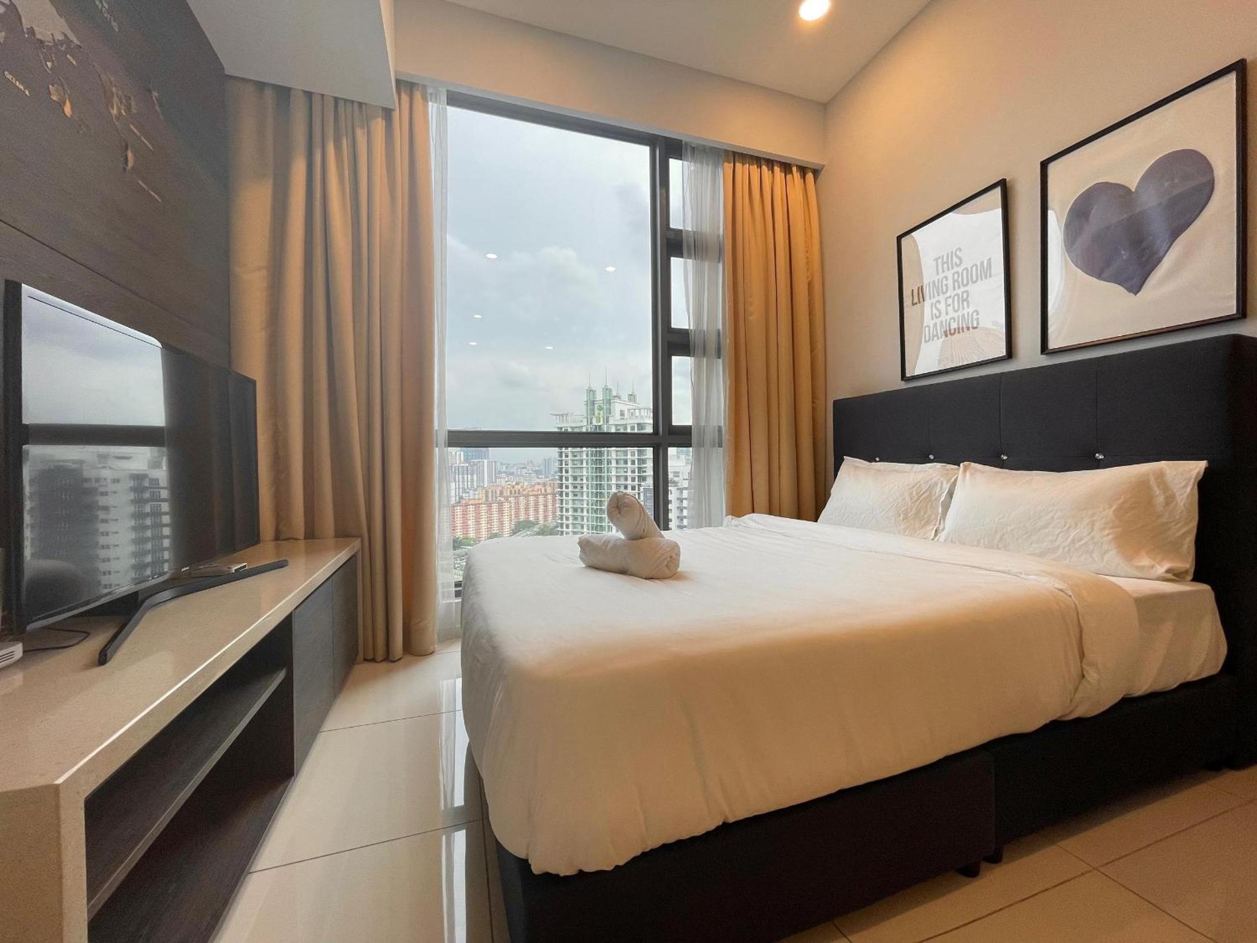 The Robertson-Bukit Bintang by PILLOWTALKS