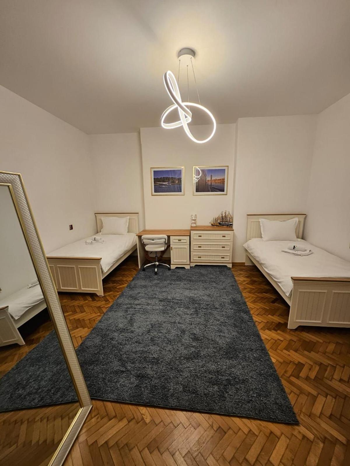 ForS Downtown Lux Apartment view 5