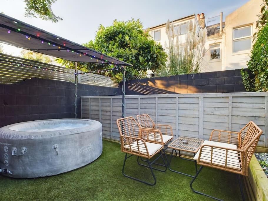 Hotel Stylish Maisonette With Hot Tub