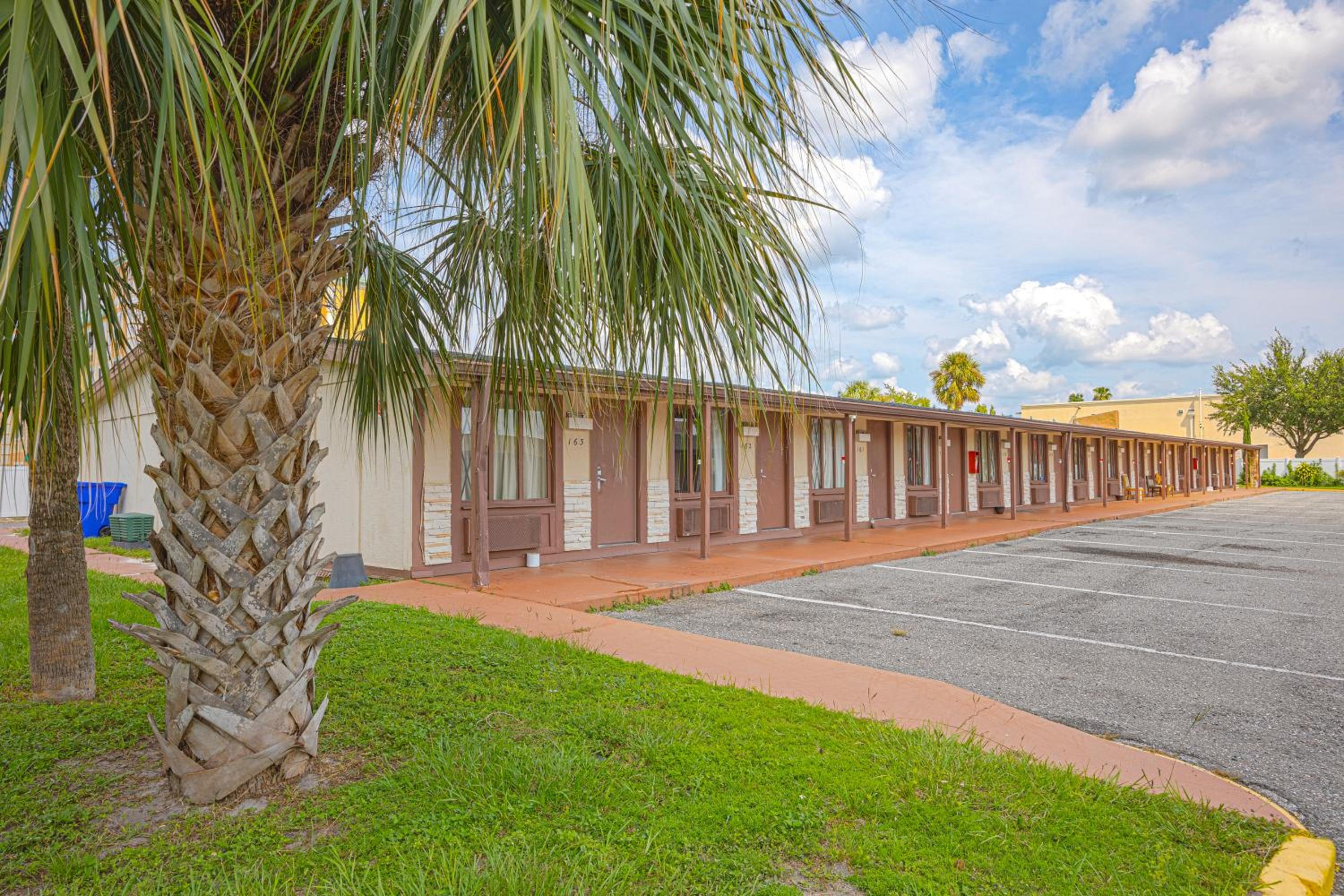 Liberty Inn and Suites Kissimmee near Disney World