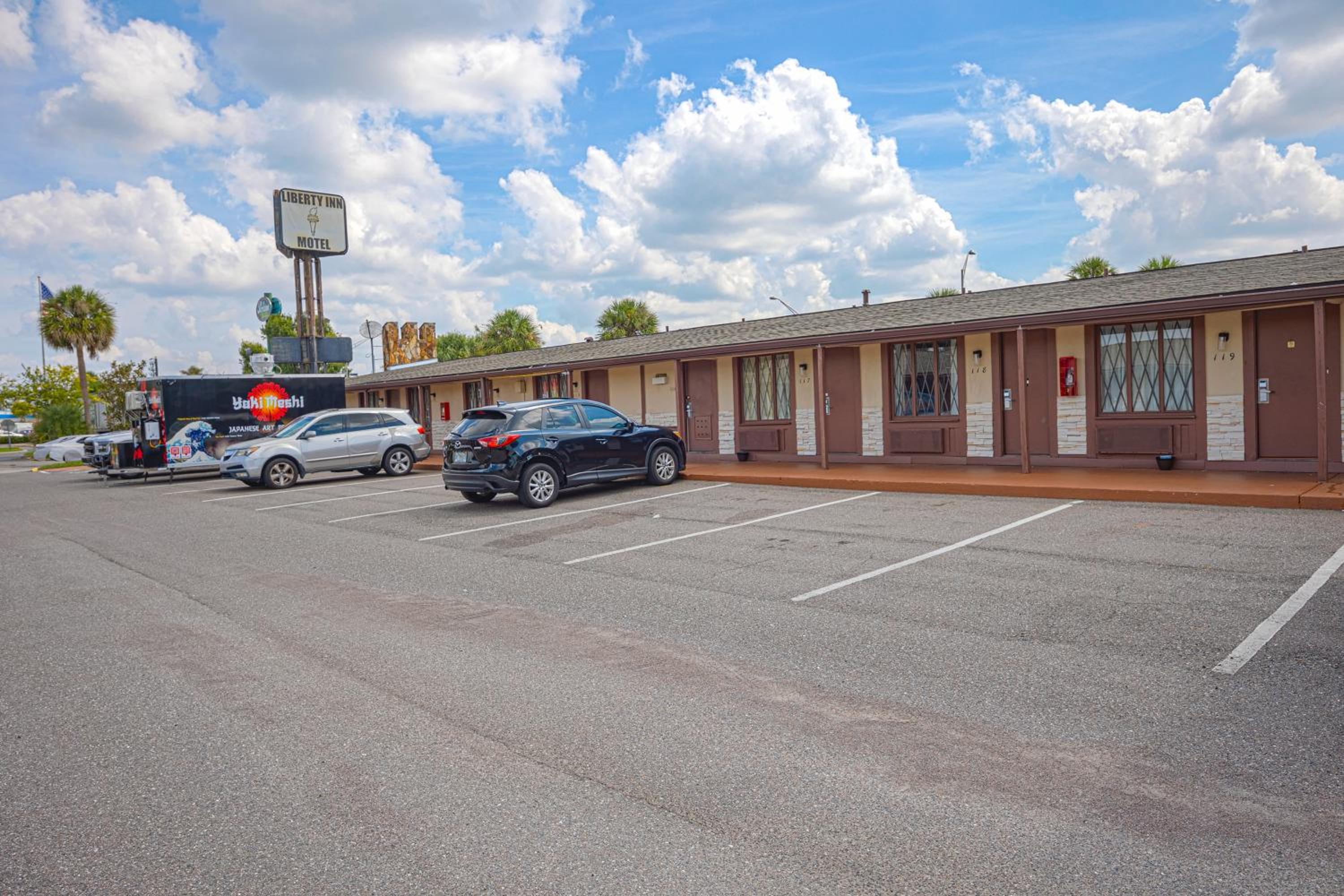 Liberty Inn and Suites Kissimmee near Disney World