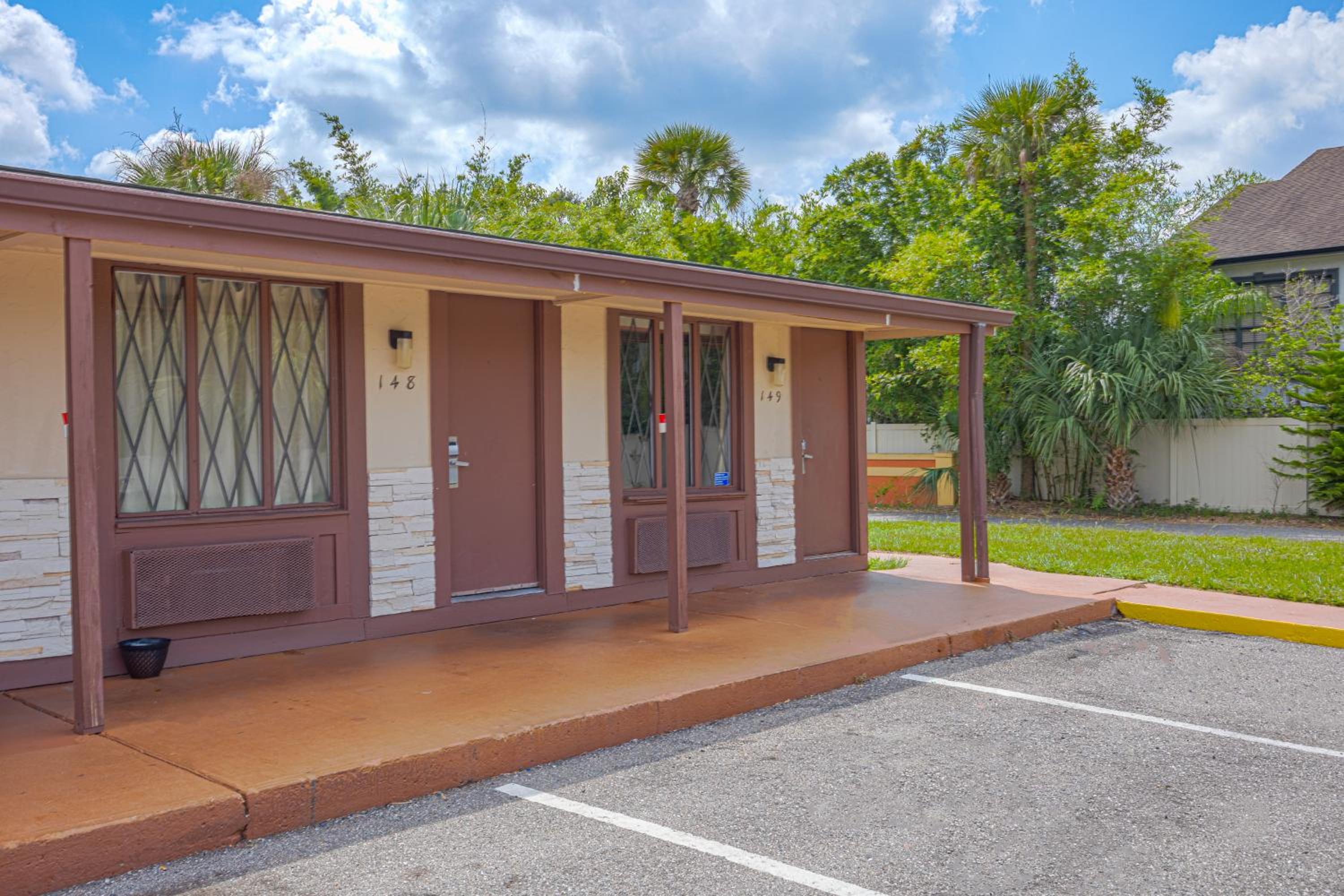 Liberty Inn and Suites Kissimmee near Disney World
