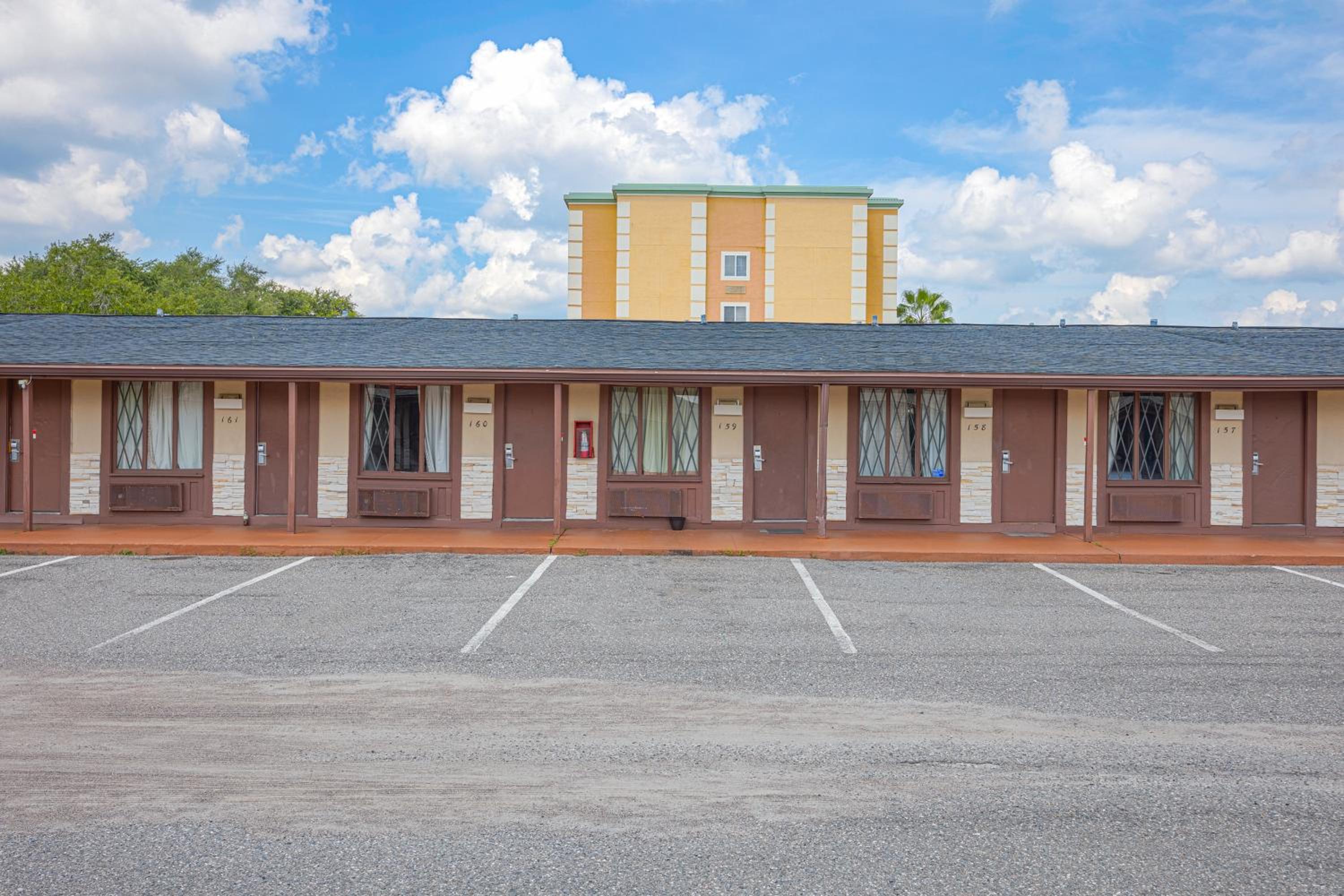 Liberty Inn and Suites Kissimmee near Disney World