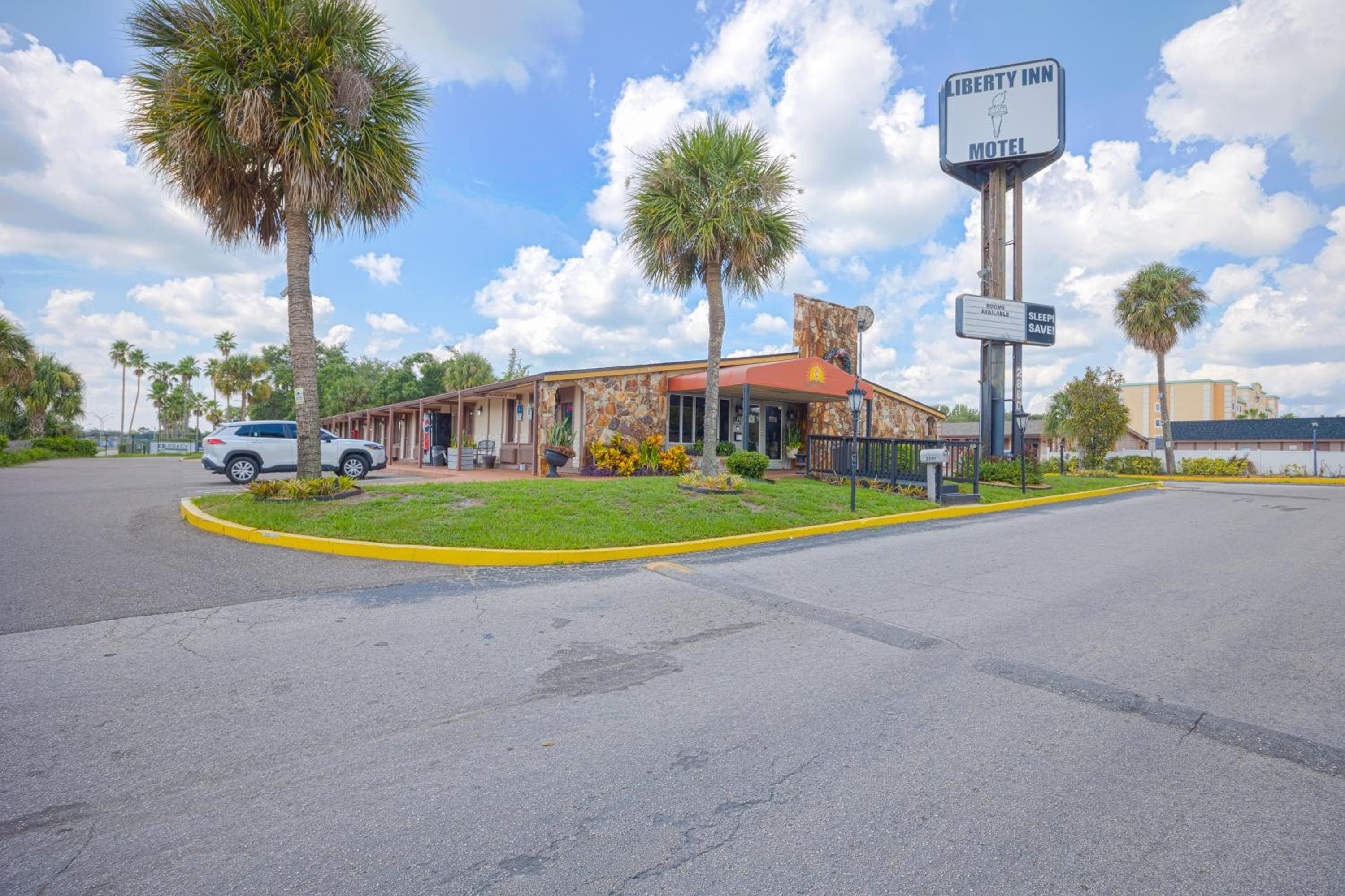 Liberty Inn and Suites Kissimmee near Disney World