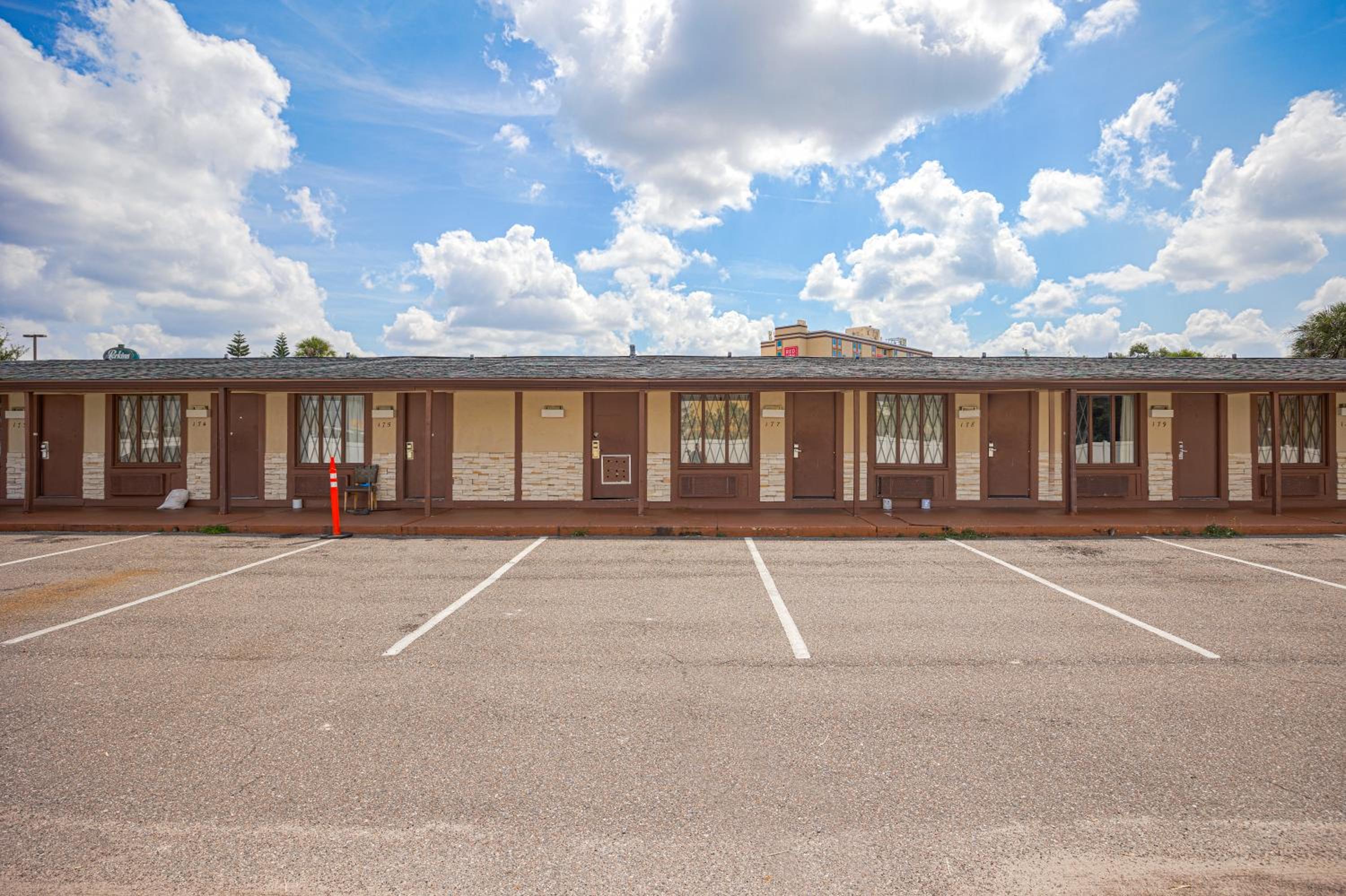 Liberty Inn and Suites Kissimmee near Disney World
