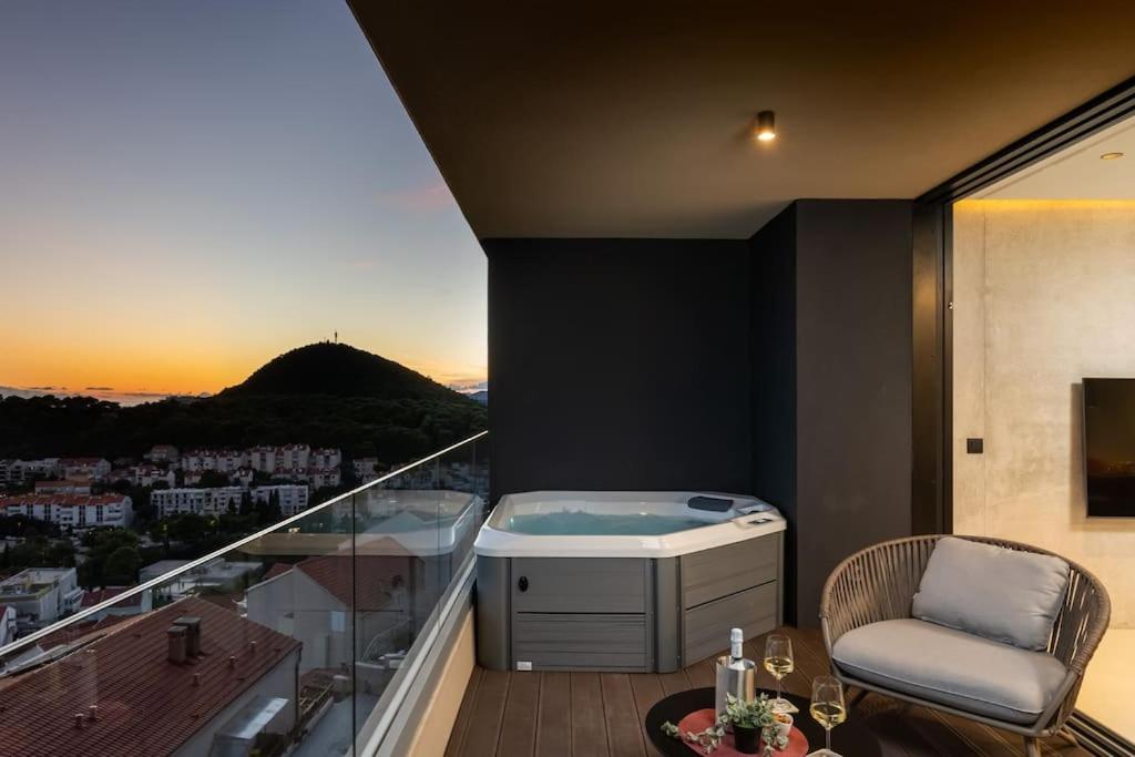 Luxury Two Bedroom Amari Apartment, Dubrovnik
