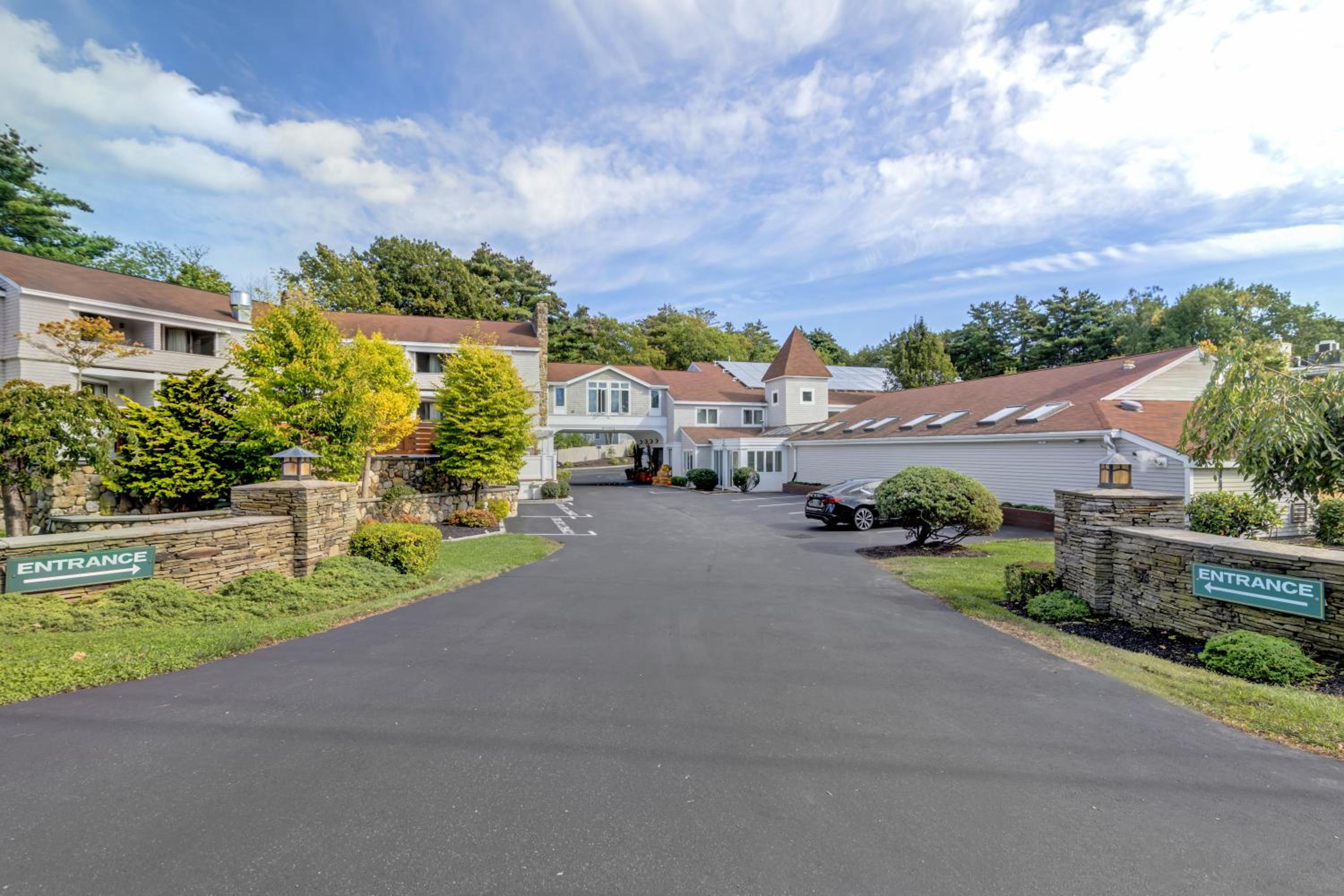 Meadowmere Resort - Property Image 2