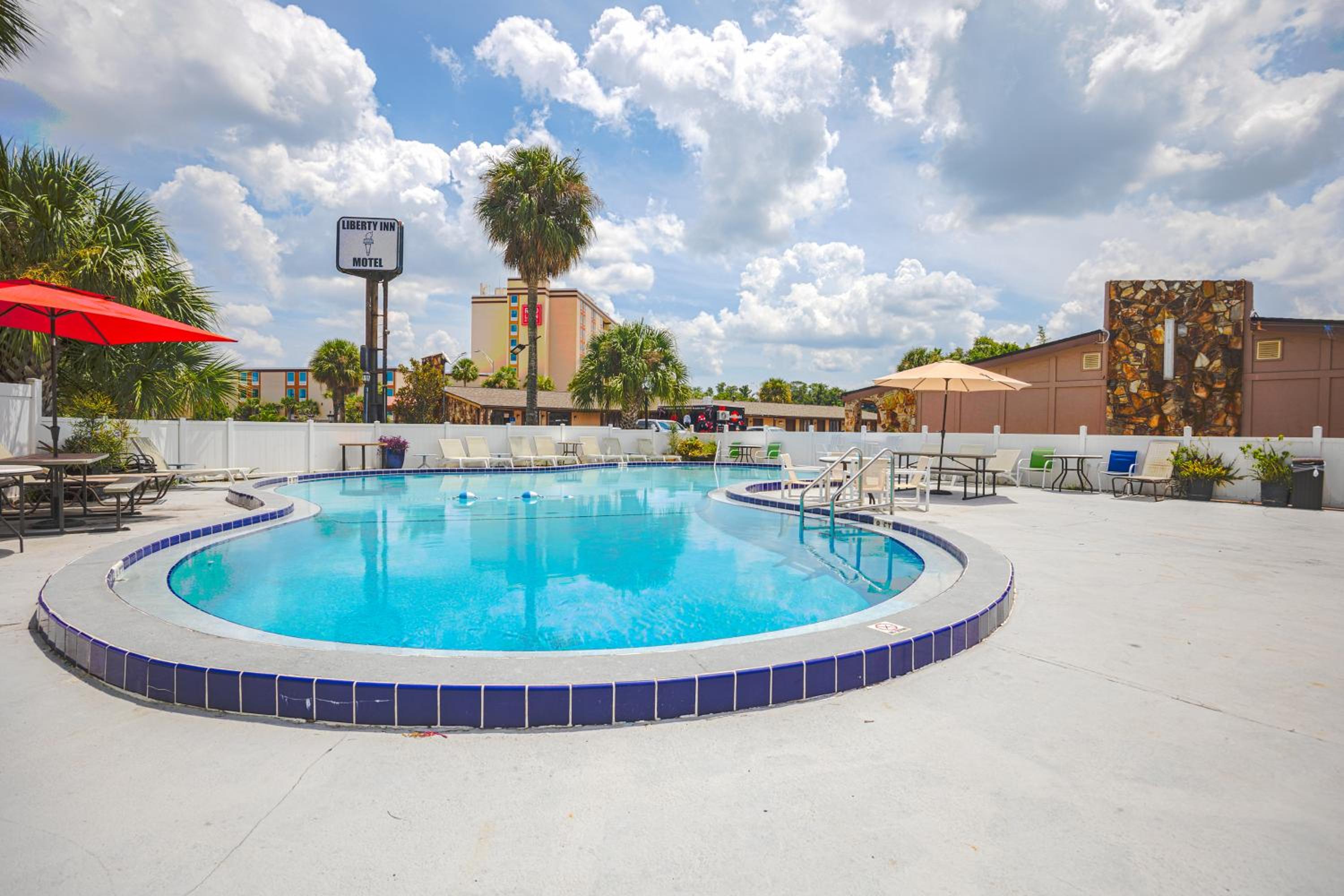 Liberty Inn and Suites Kissimmee near Disney World