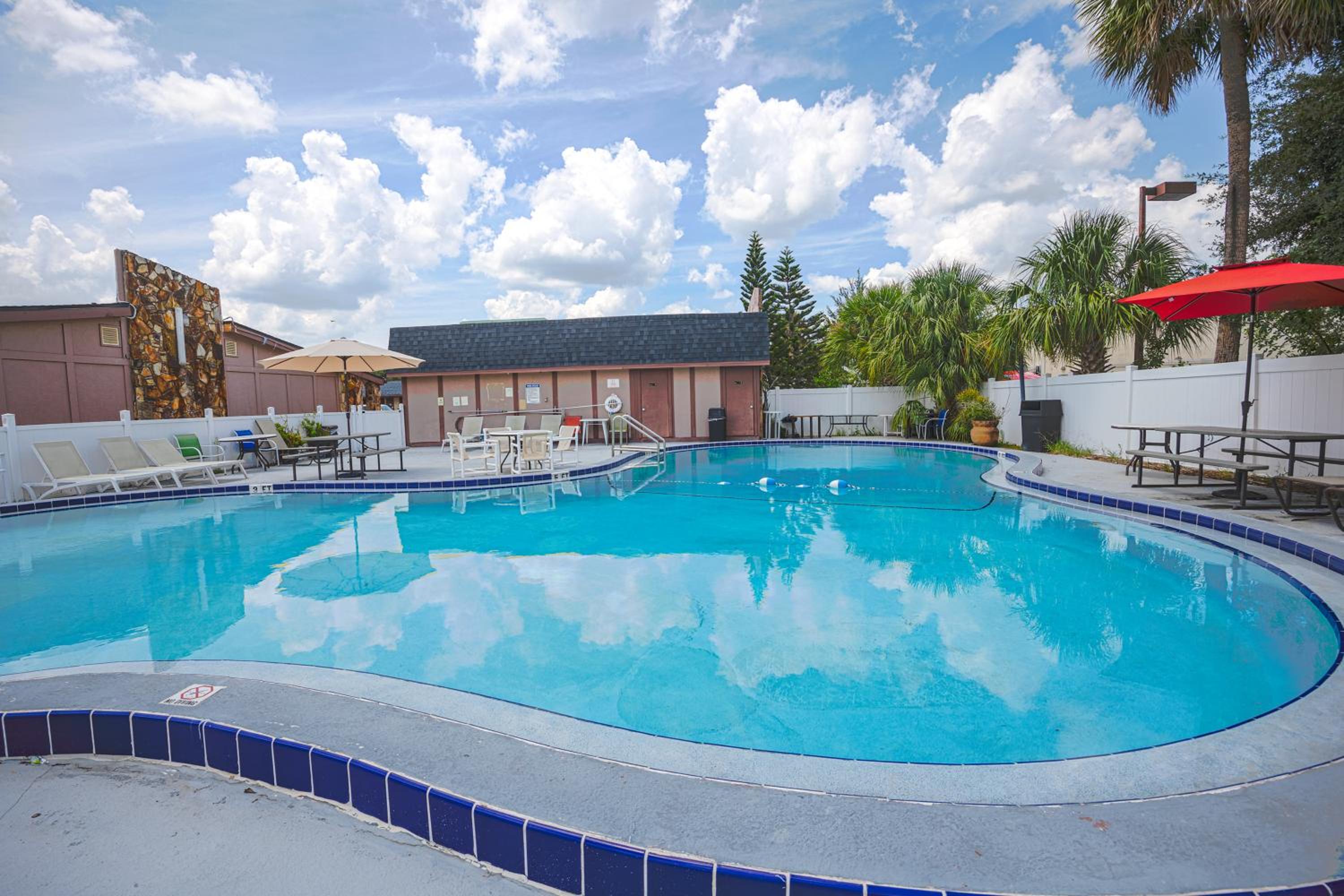 Liberty Inn and Suites Kissimmee near Disney World
