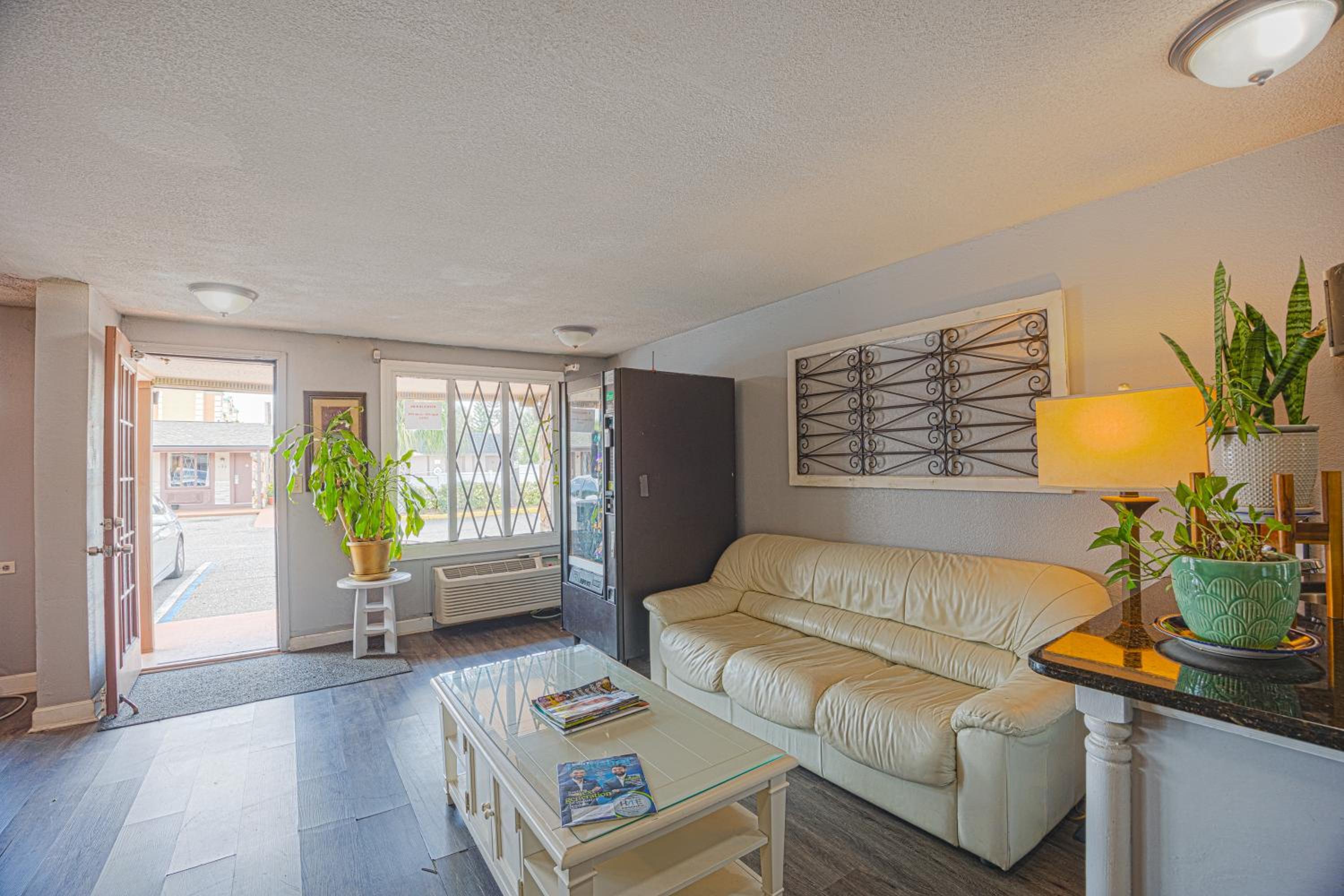 Liberty Inn and Suites Kissimmee near Disney World