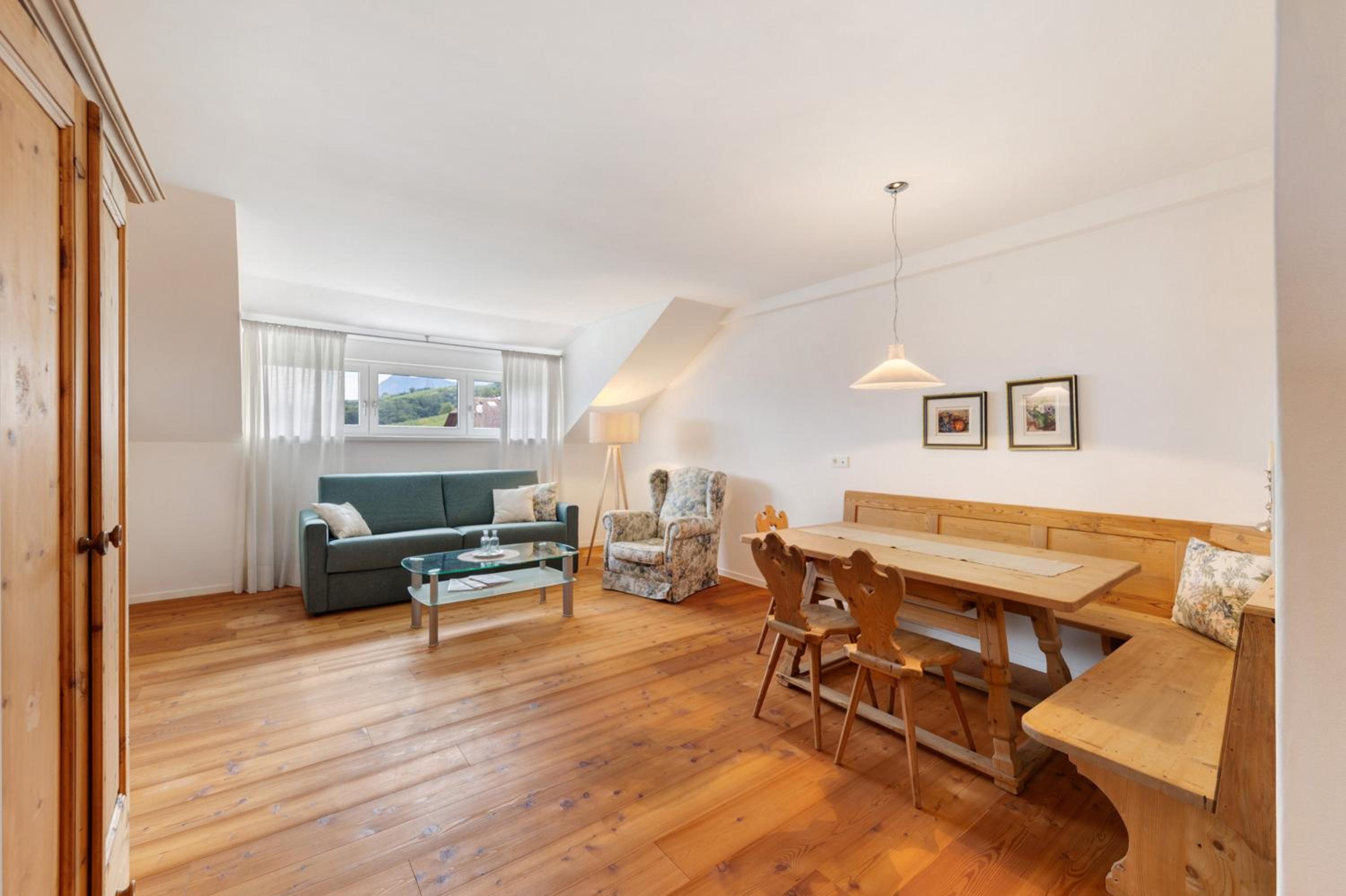 Apartment Weingut Zail view 3