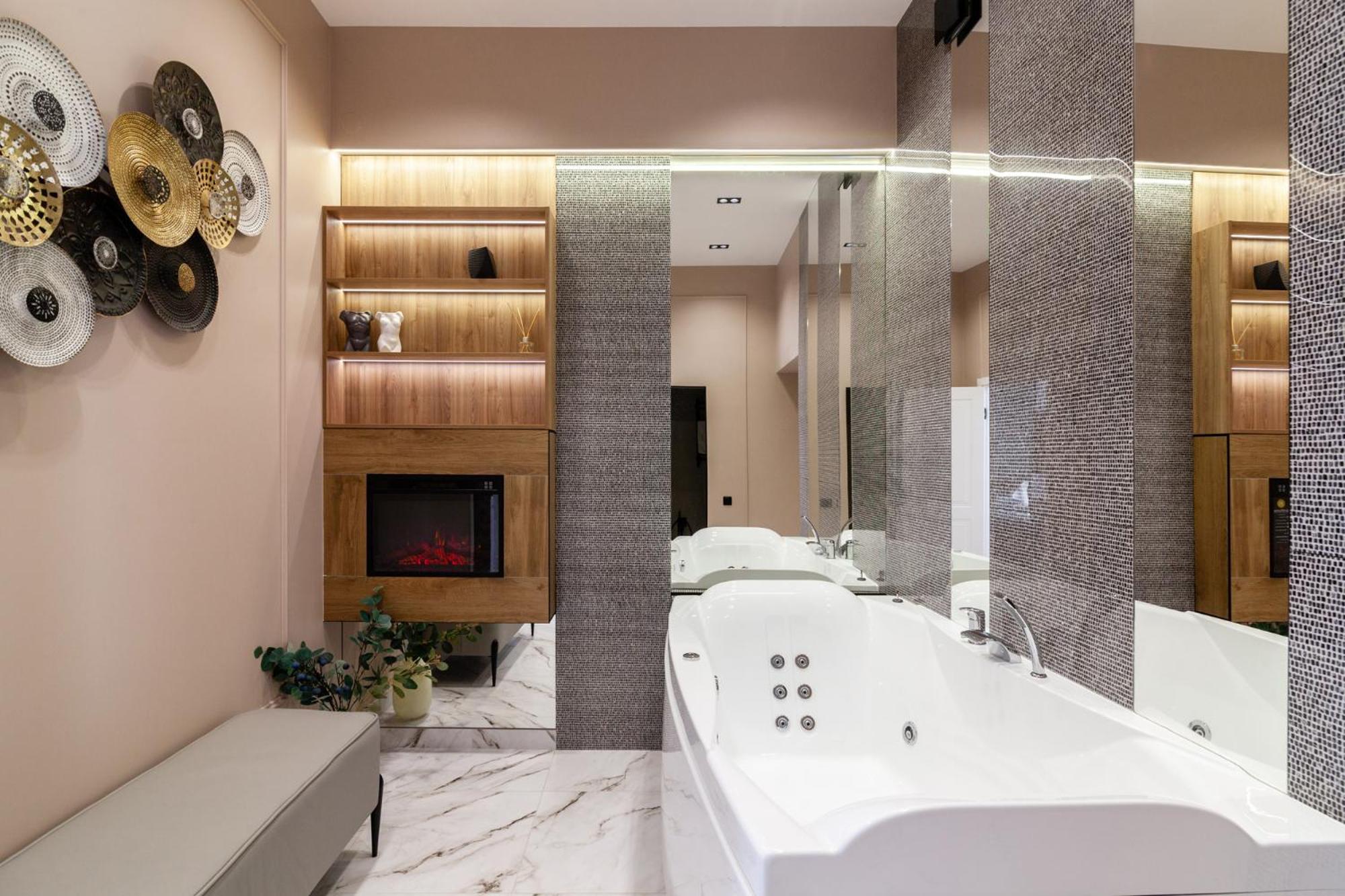 LEOGRAND Jacuzzi on Nalyvayka 14 view 4