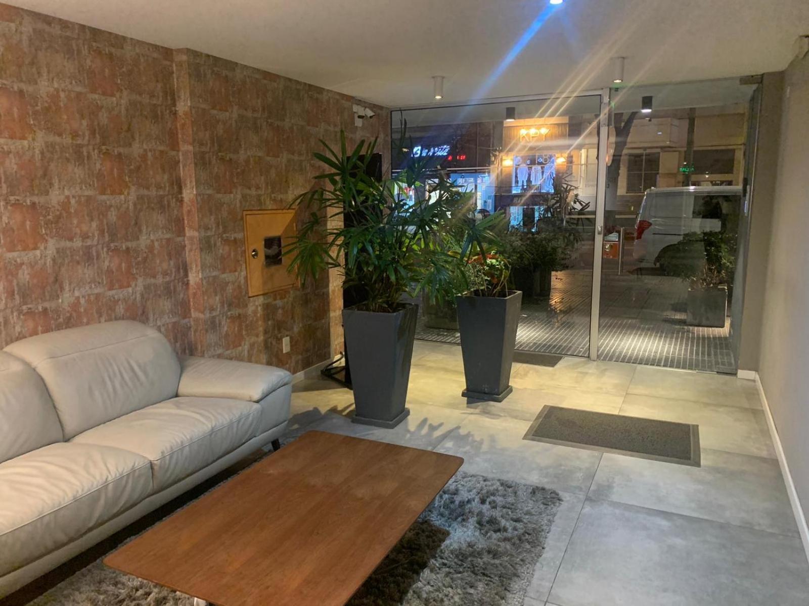 Hermoso monoambiente en Punta Carretas piso 9