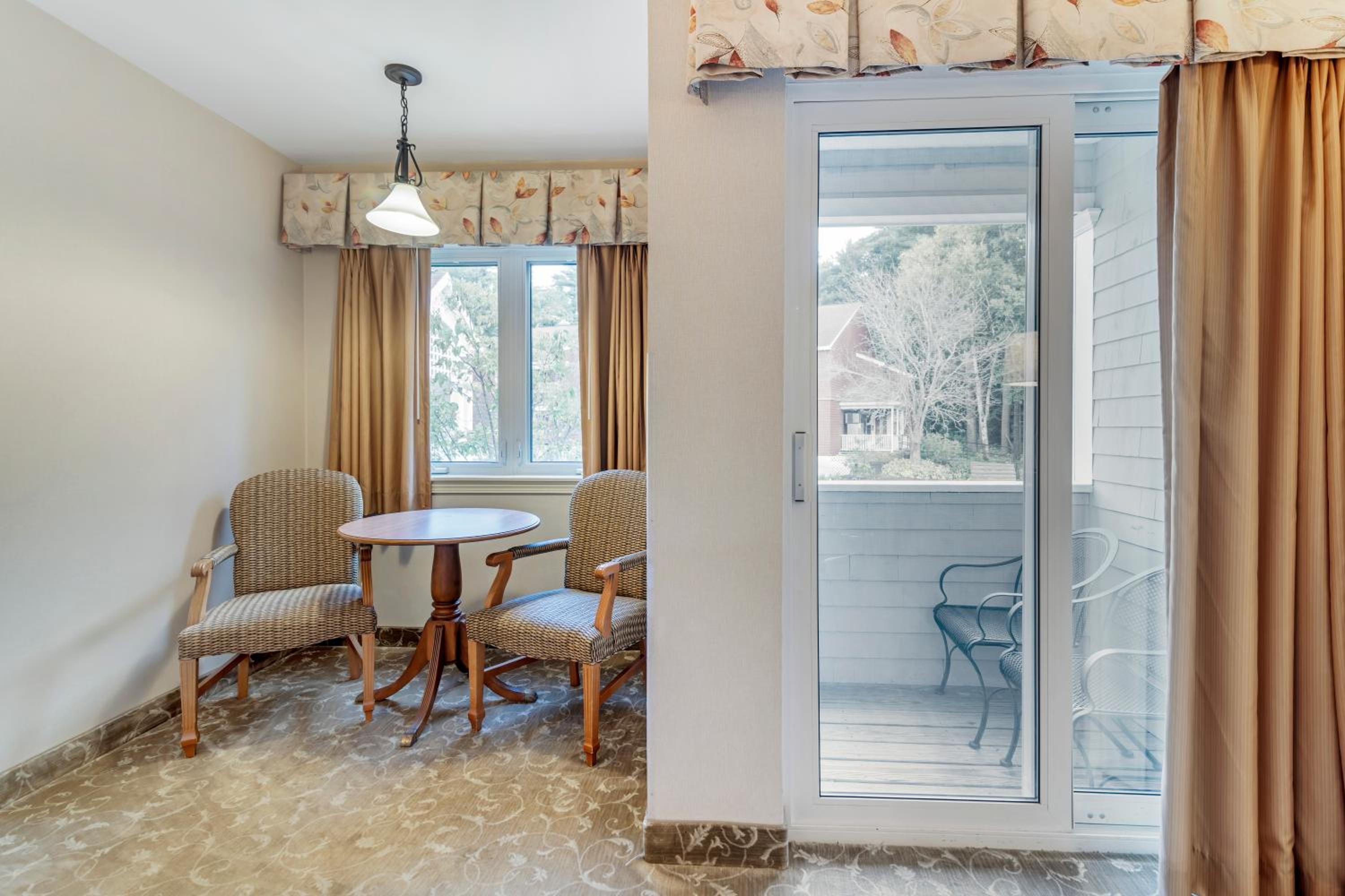 Meadowmere Resort - Property Image 12