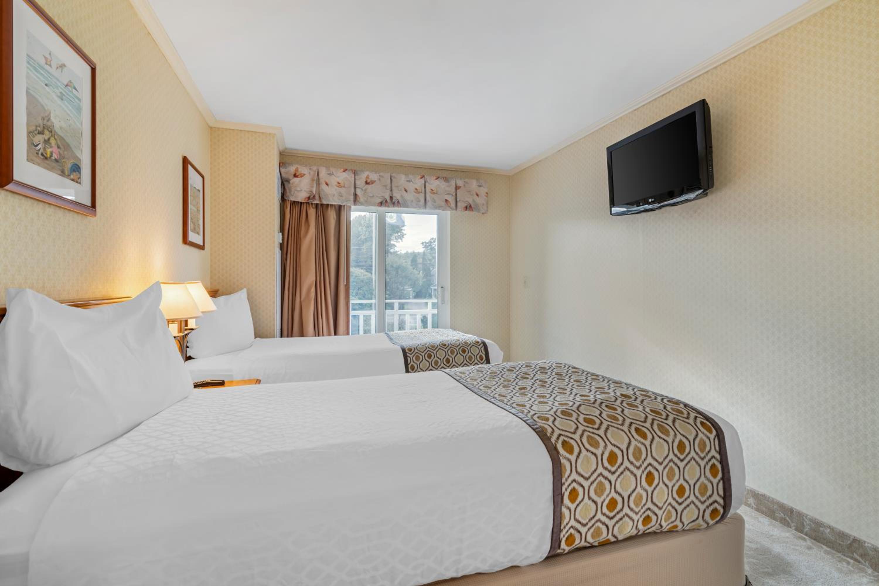 Meadowmere Resort - Property Image 27