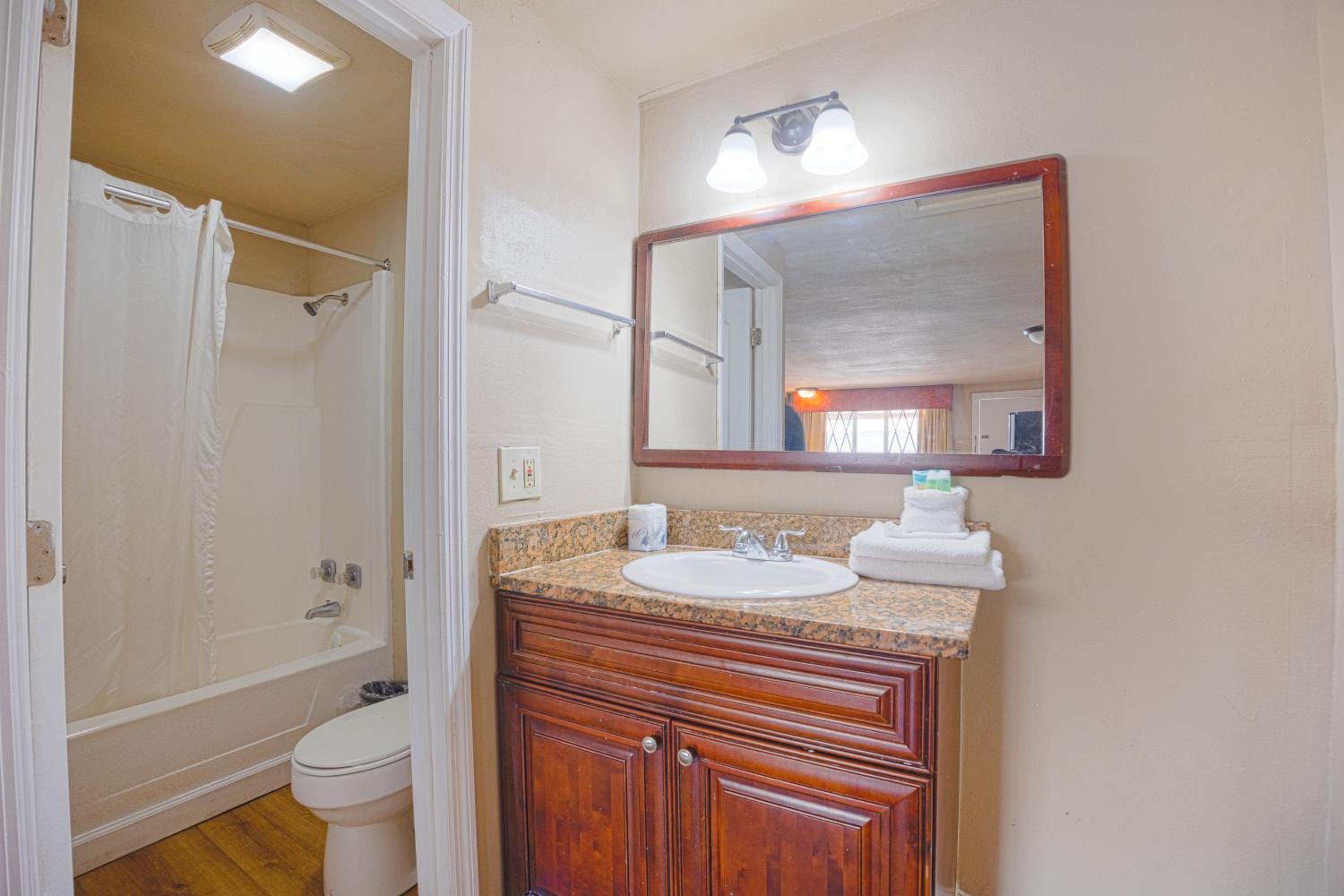 Liberty Inn and Suites Kissimmee near Disney World