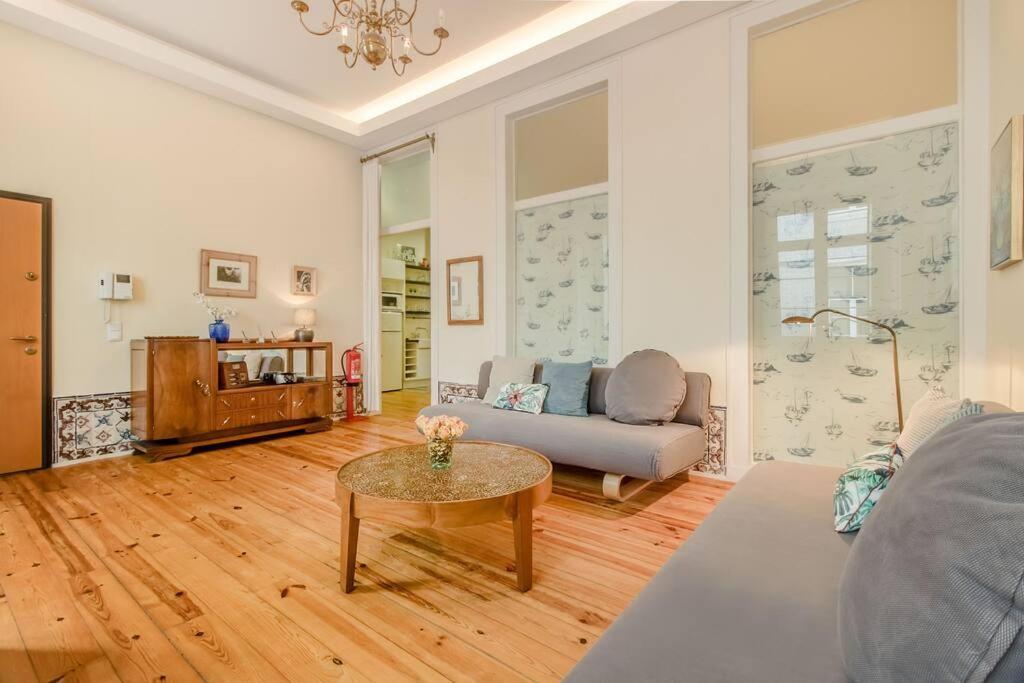 Correeiros Downtown - Historic Lisbon Apartment