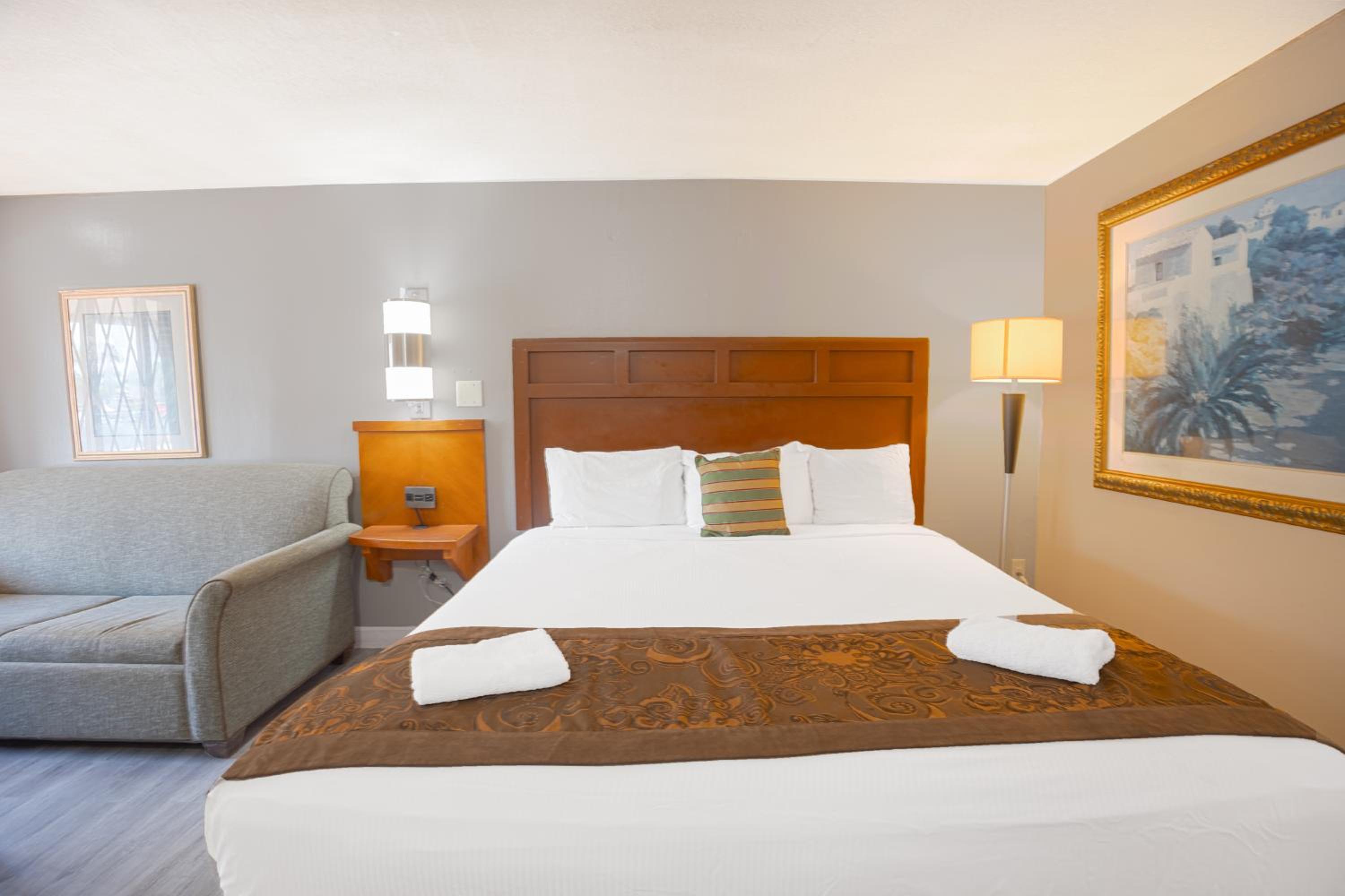 Liberty Inn and Suites Kissimmee near Disney World