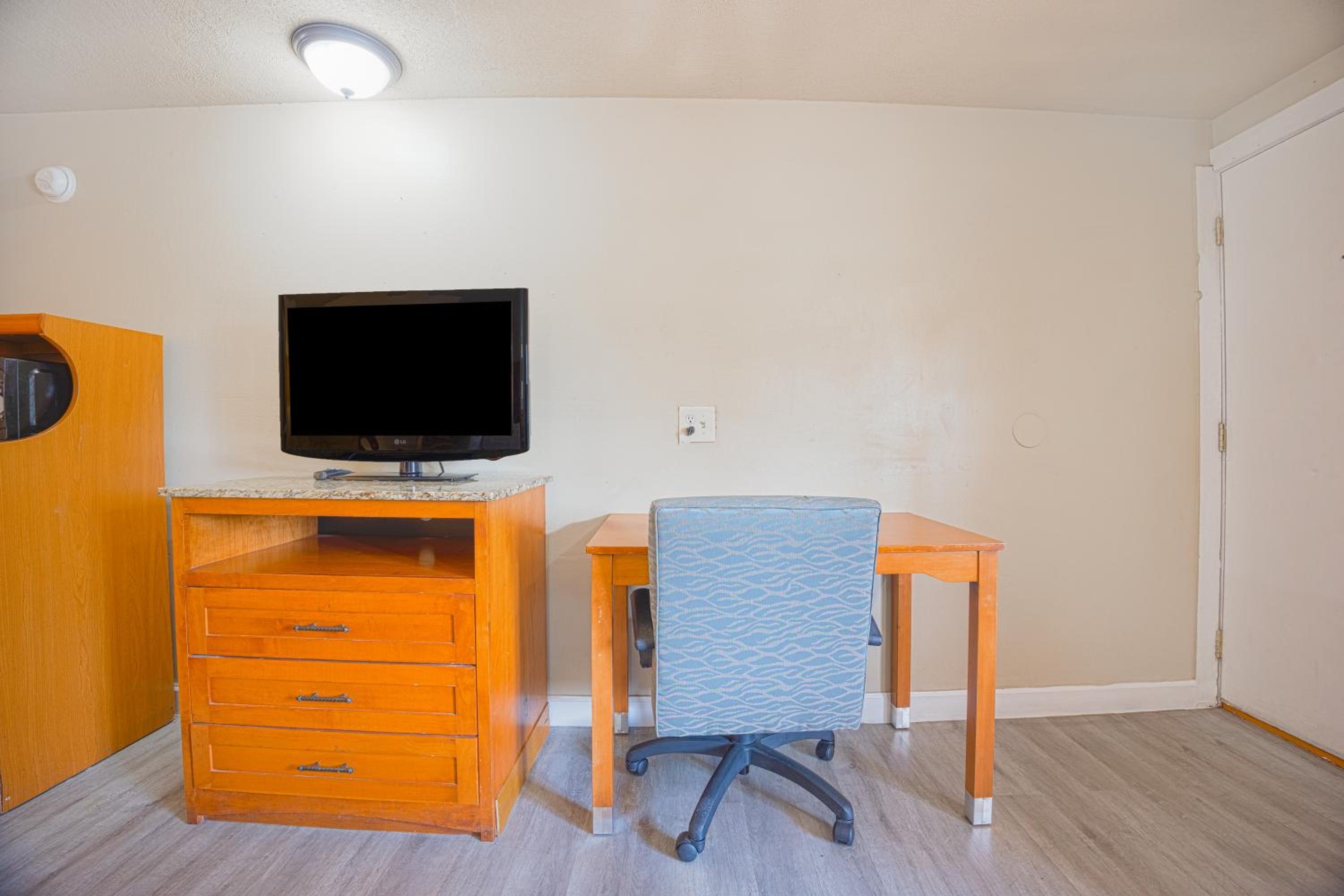 Liberty Inn and Suites Kissimmee near Disney World
