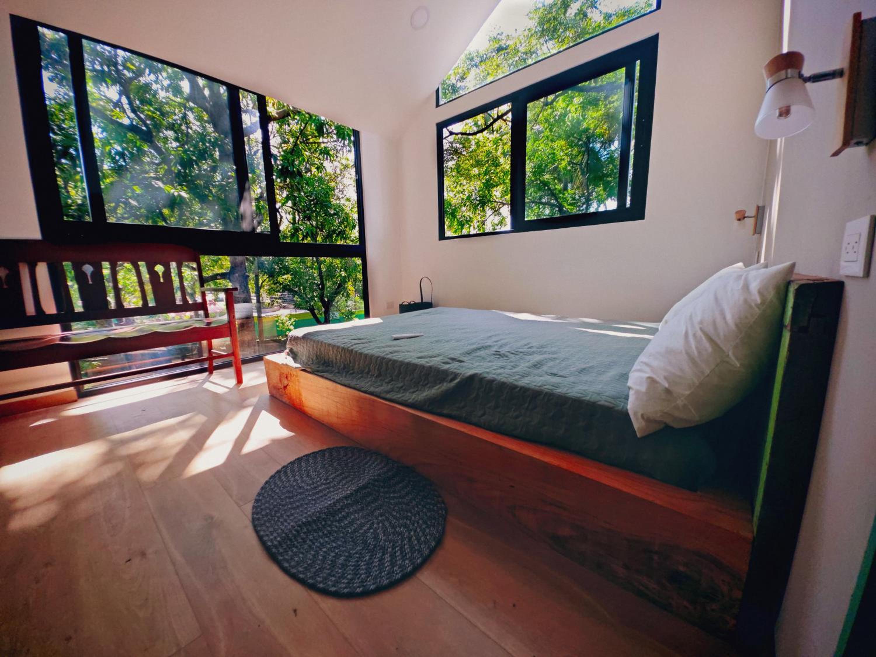 Unique Tiny House-Best Beach in El Zonte view 5