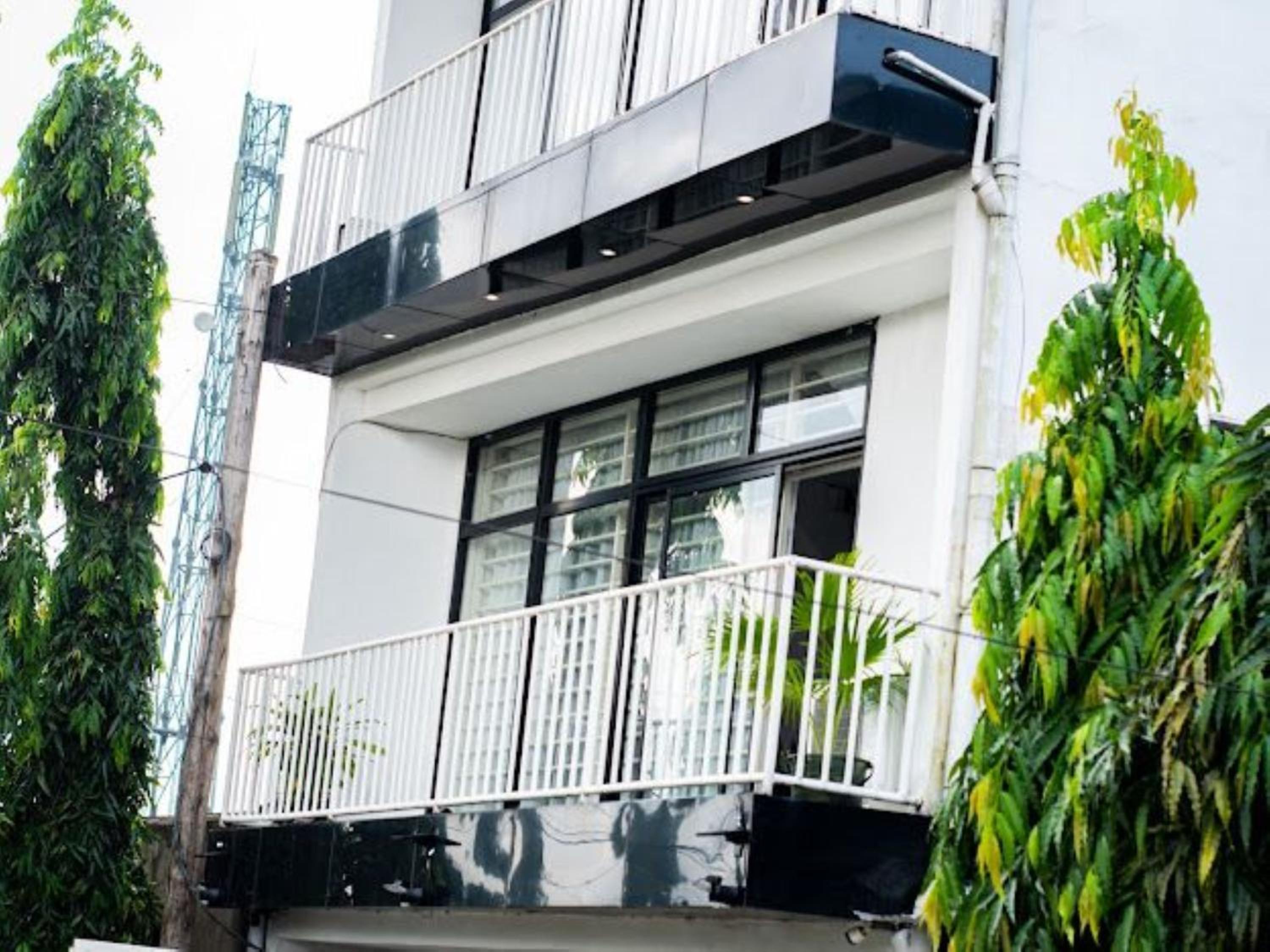Luxury TownHouse