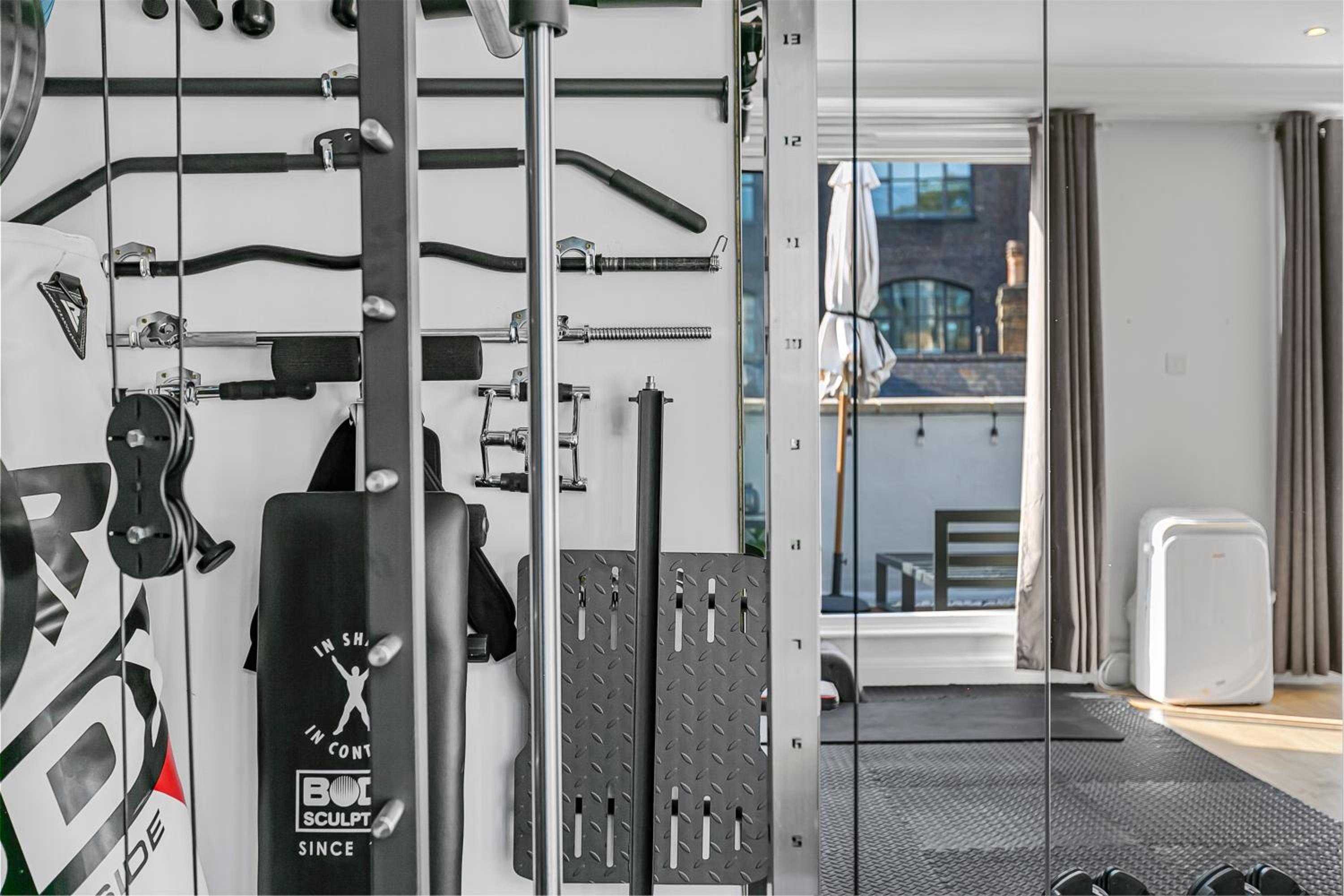 4 Bedroom House With Home Gym - Behind V&A Museum