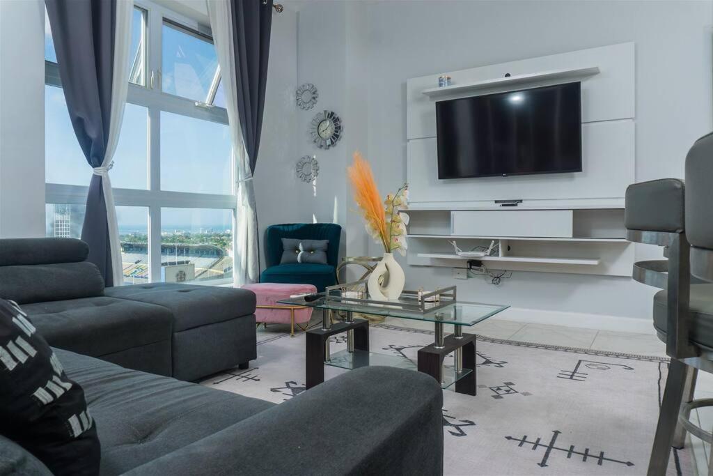 Jamaica Vacation Rentals - Kingston Luxury Home