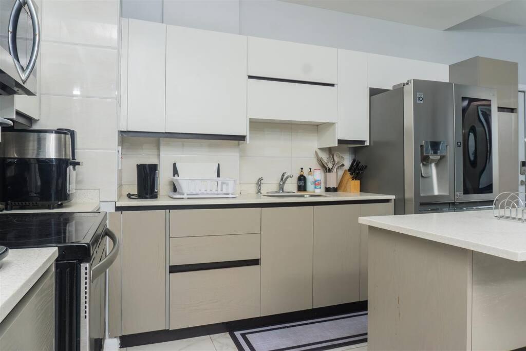 Jamaica Vacation Rentals - Kingston Luxury Home