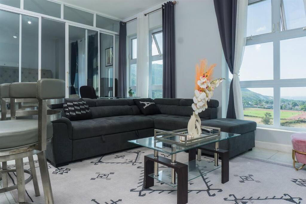 Jamaica Vacation Rentals - Kingston Luxury Home