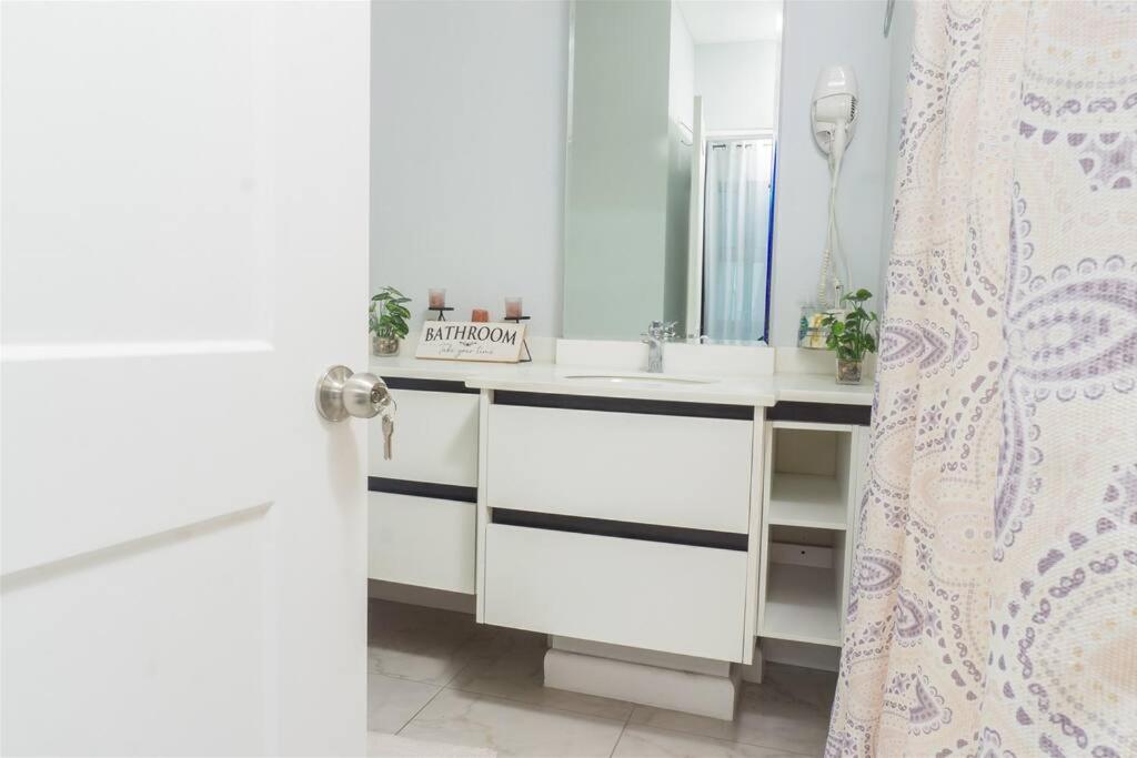 Jamaica Vacation Rentals - Kingston Luxury Home