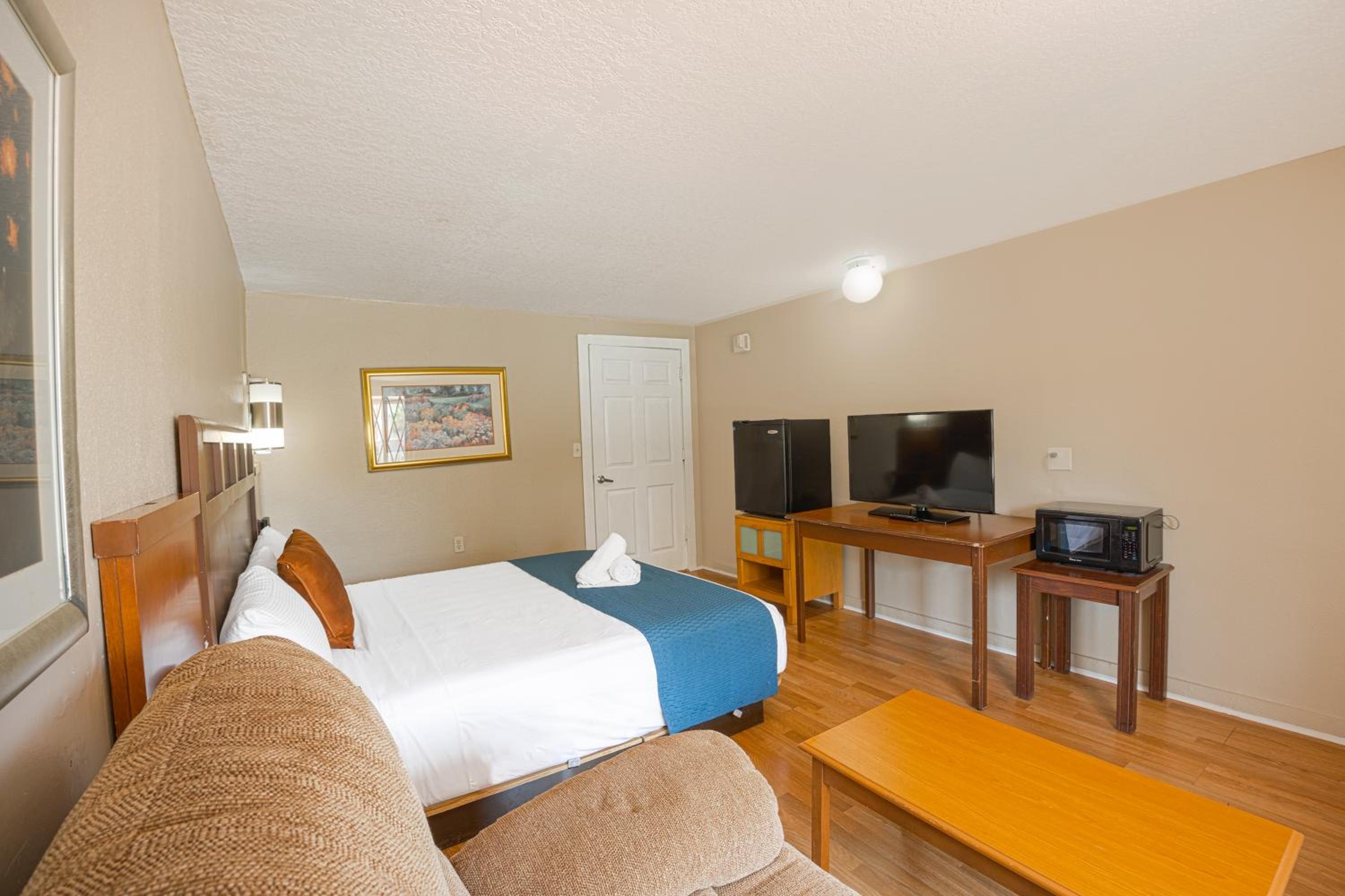 Liberty Inn and Suites Kissimmee near Disney World
