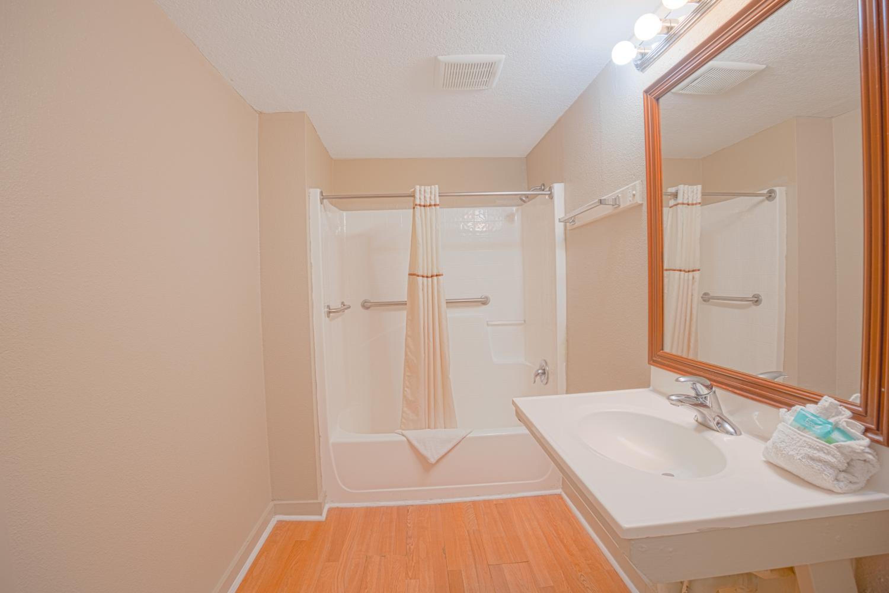 Liberty Inn and Suites Kissimmee near Disney World