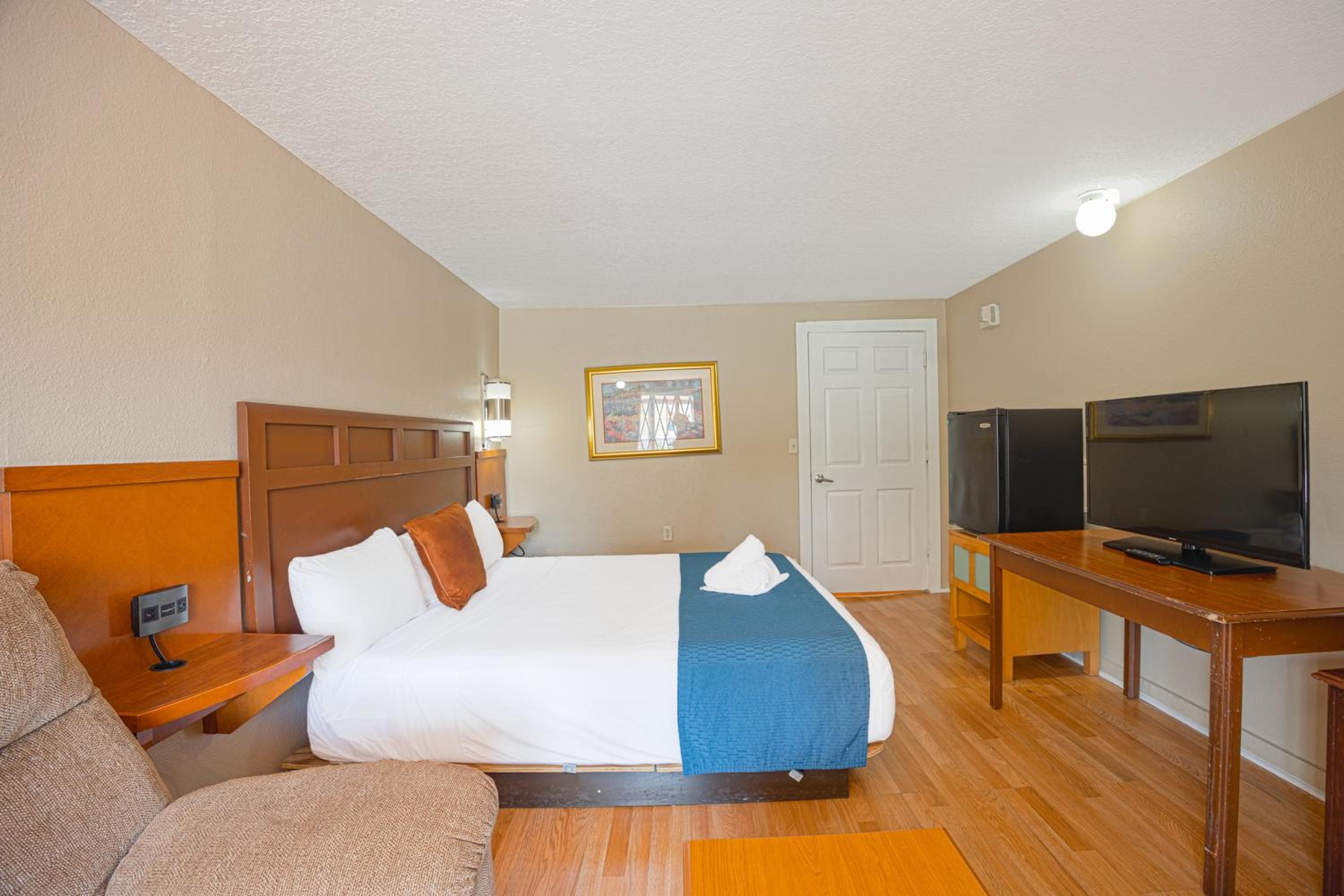 Liberty Inn and Suites Kissimmee near Disney World