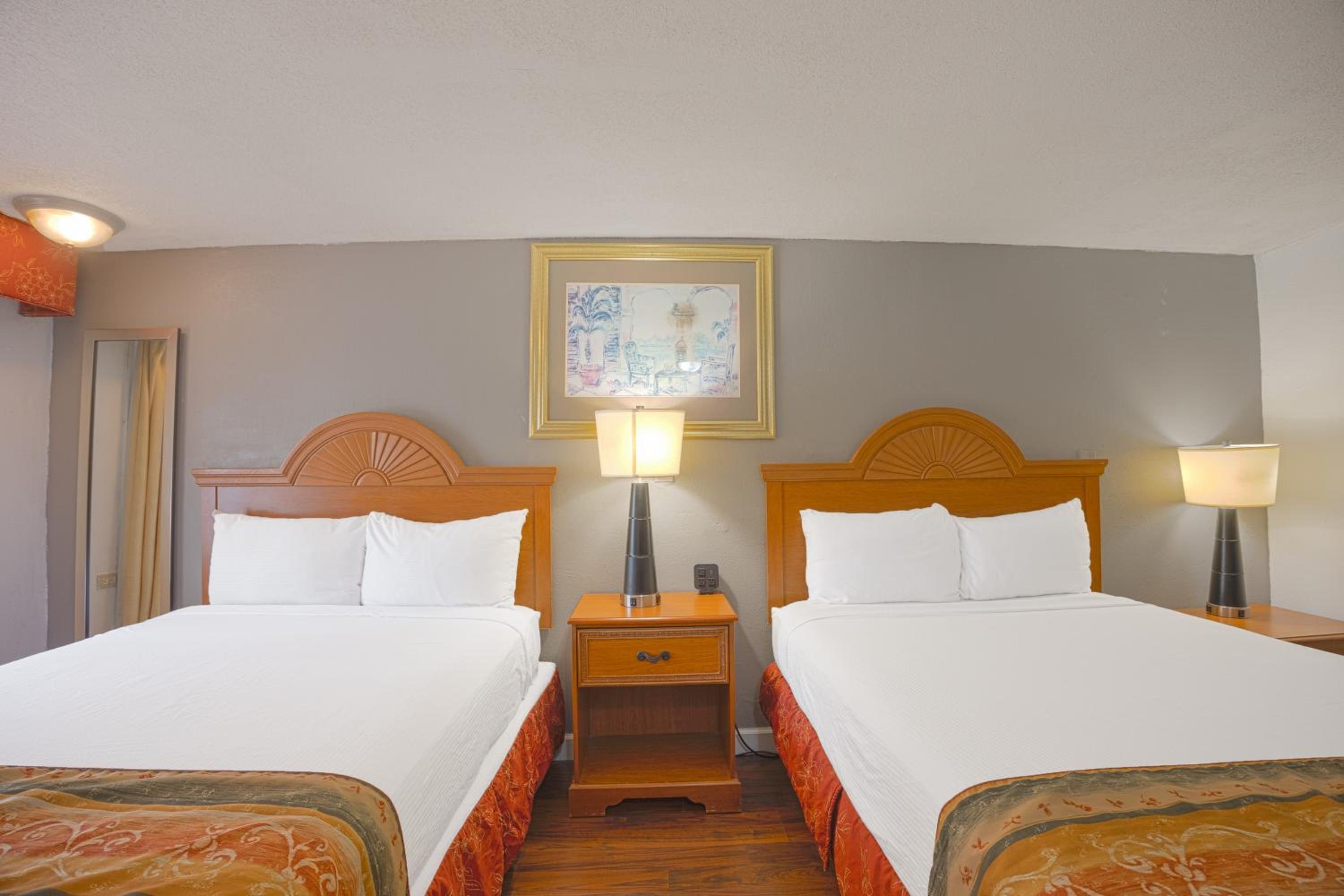 Liberty Inn and Suites Kissimmee near Disney World