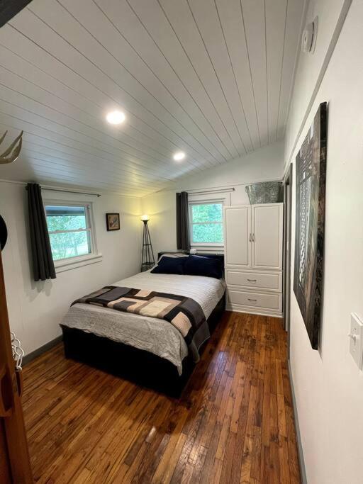 River House - Cottage with KY River View & Access
