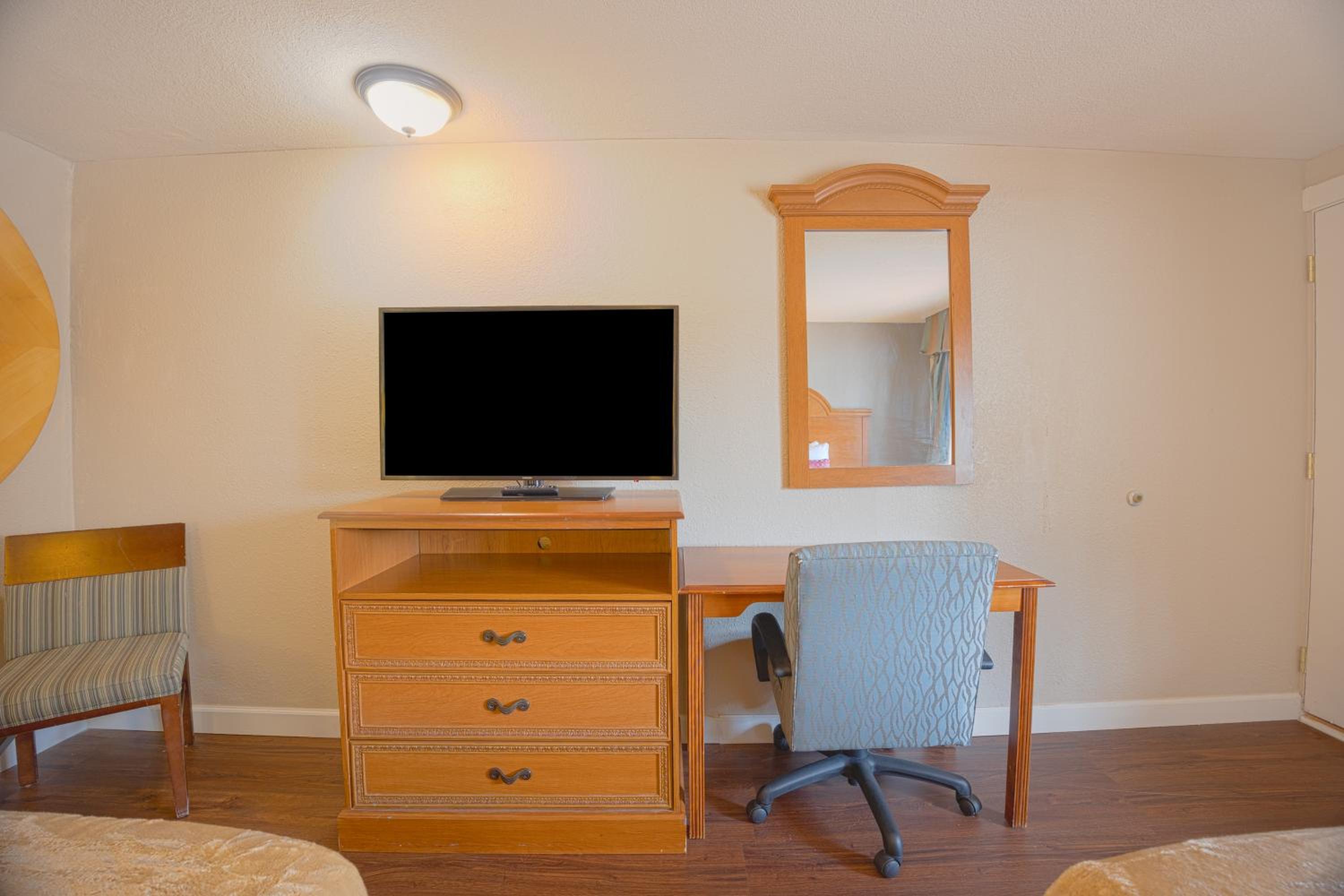 Liberty Inn and Suites Kissimmee near Disney World