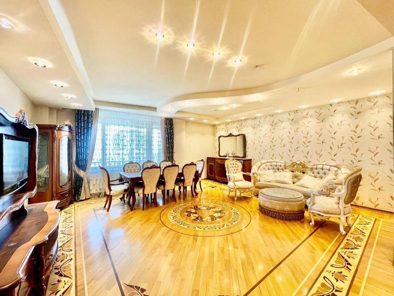 Sweet 4BR Apartment City Center
