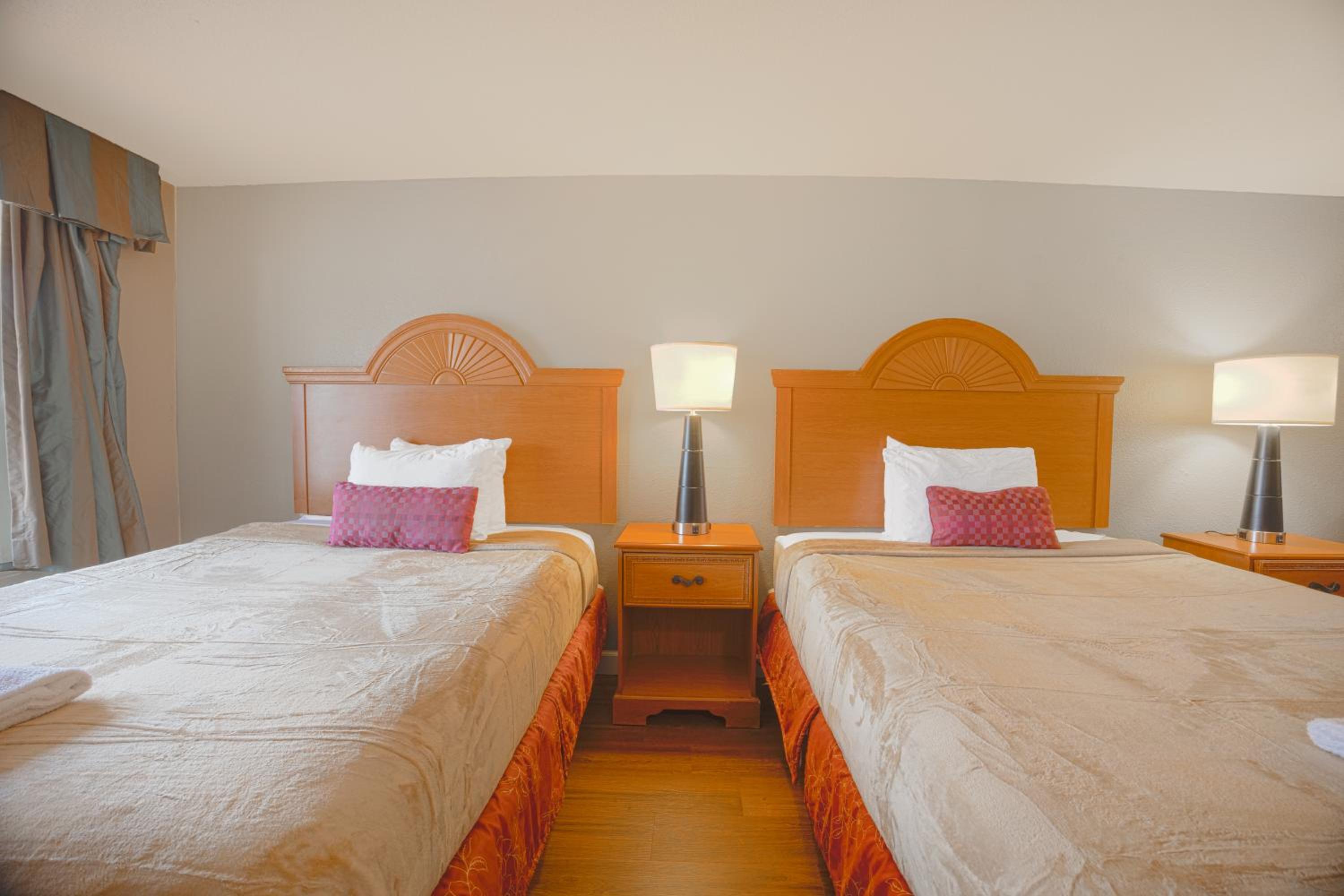 Liberty Inn and Suites Kissimmee near Disney World