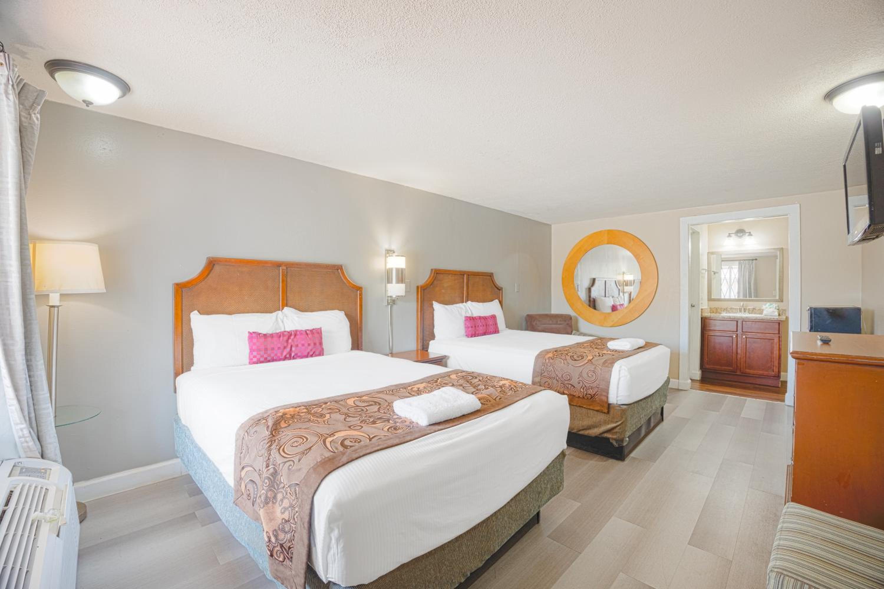 Liberty Inn and Suites Kissimmee near Disney World