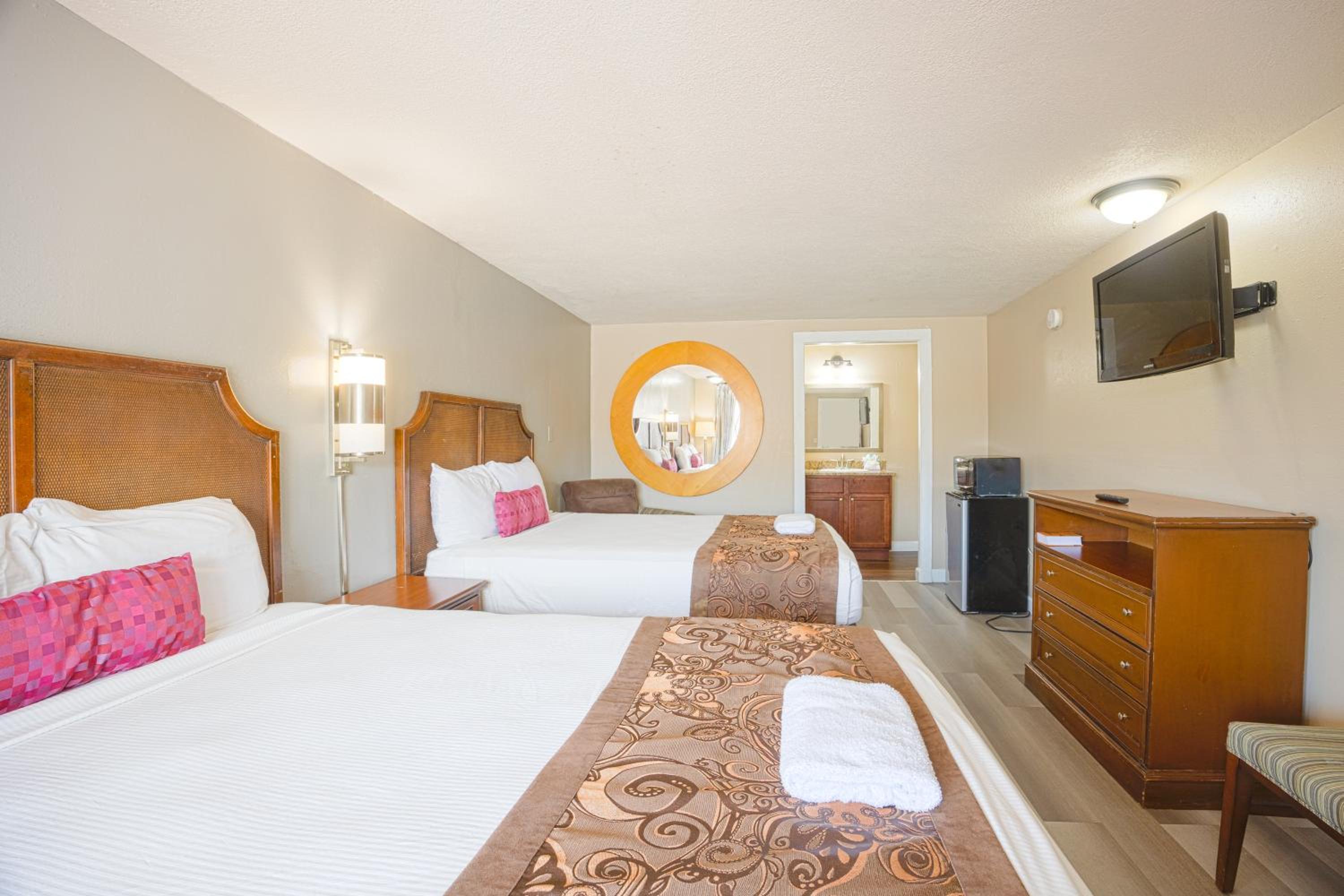 Liberty Inn and Suites Kissimmee near Disney World
