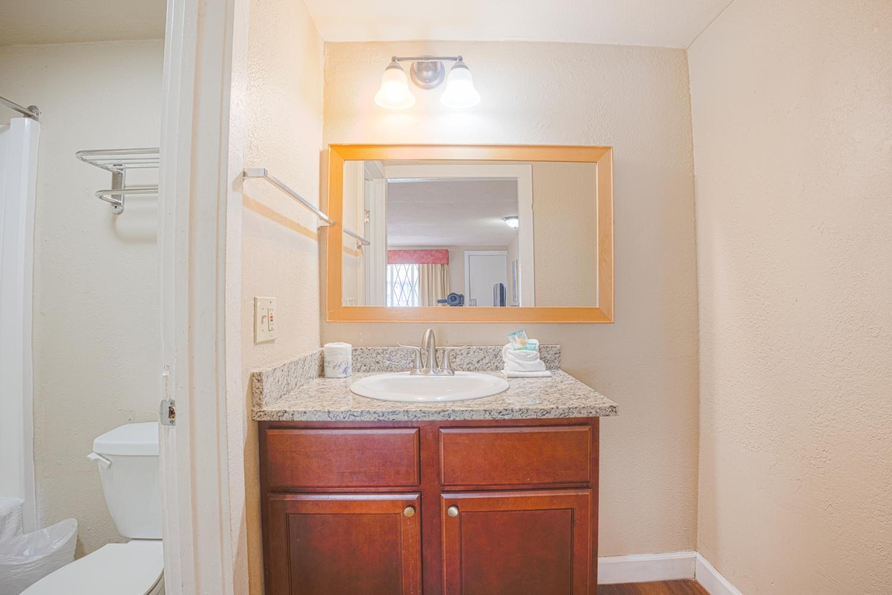 Liberty Inn and Suites Kissimmee near Disney World