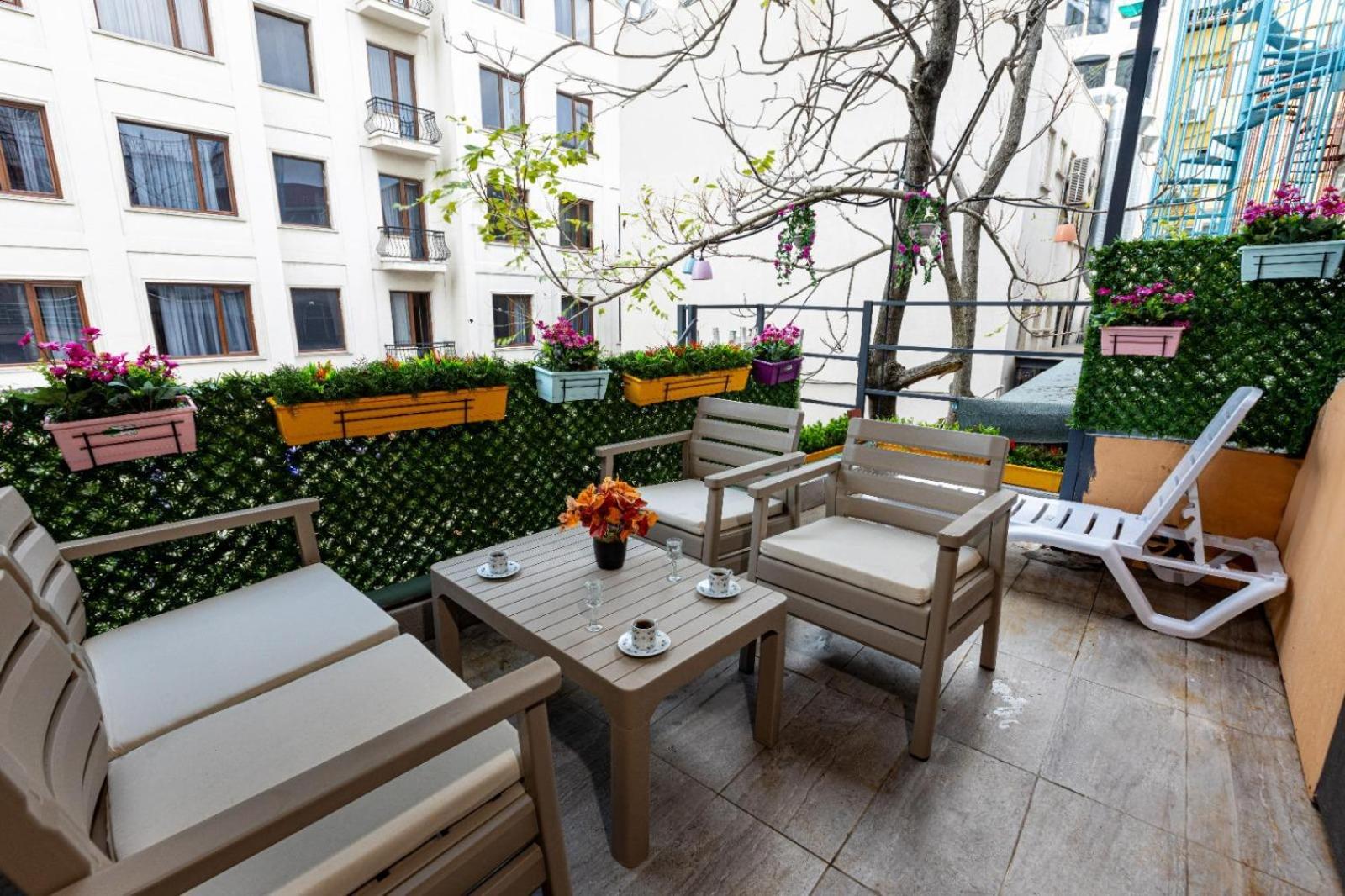 APOLLO HOTEL & APARTMENtS - Image 10