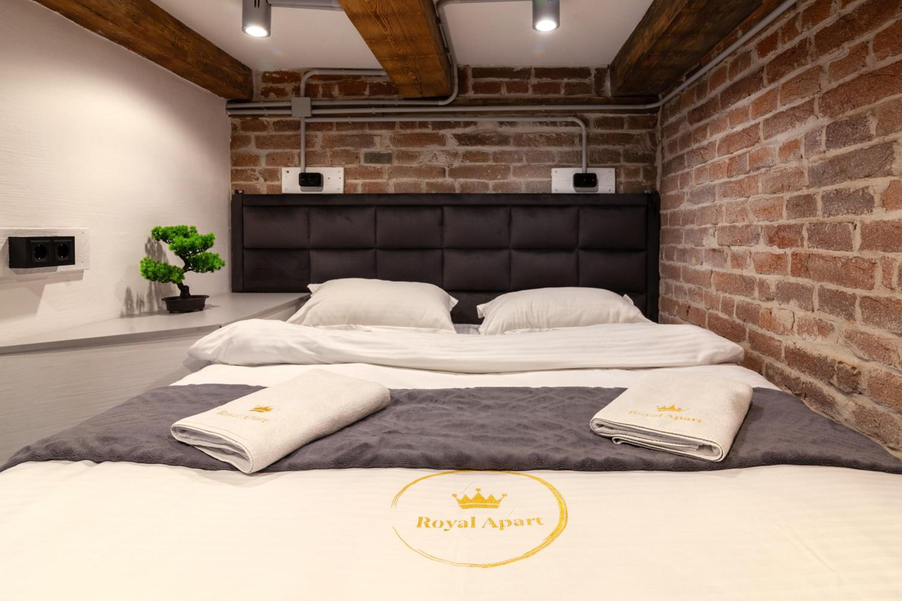 Royal mini apart-hotel on Kovzhyna view 5