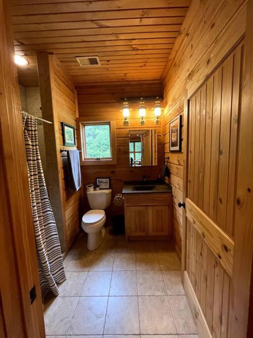 Highbridge River Cabin - Property Image 11