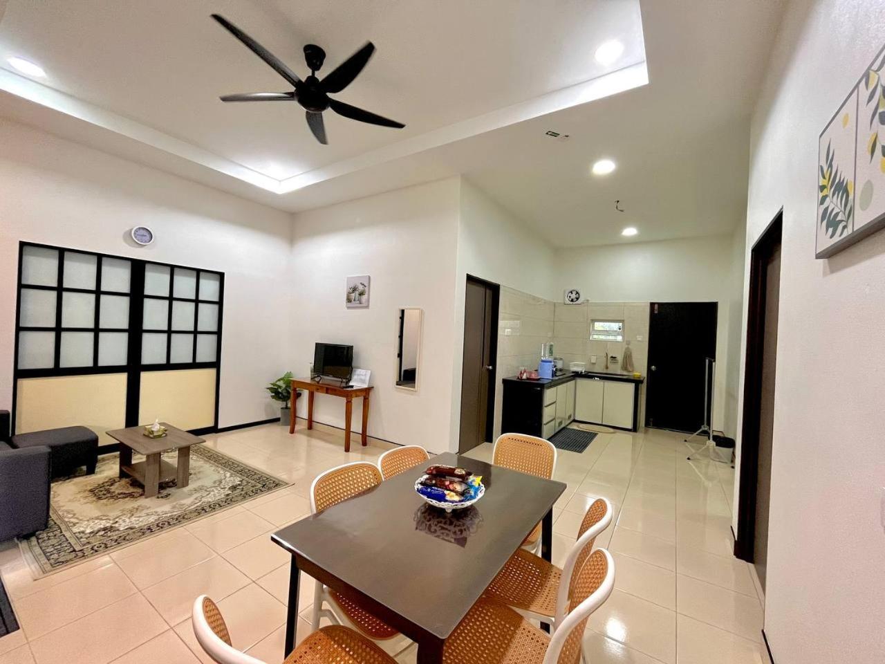 Delima Guesthouse 3 bedroom,2 toilet photo 6