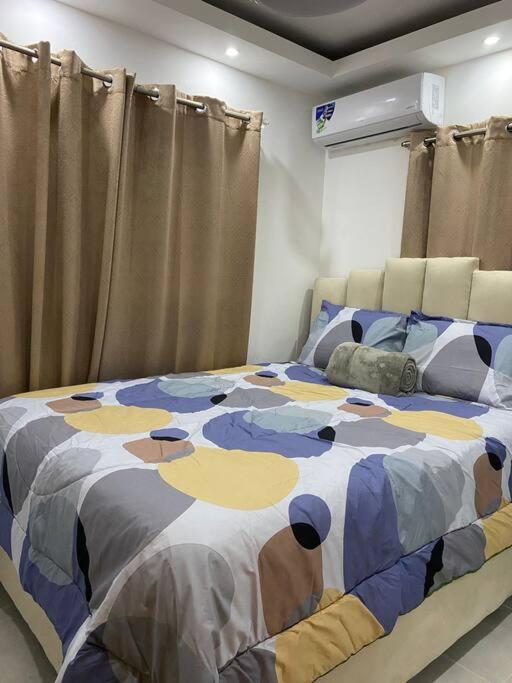 new apartment with 3 levels 3 bedrooms 3 bathrooms view 4