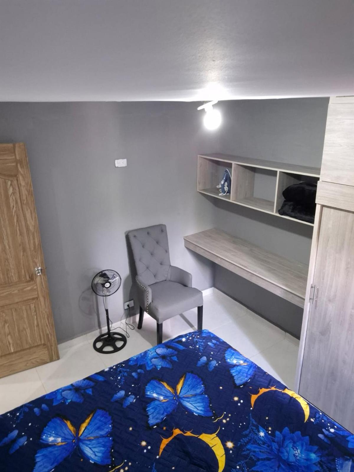 GIGANTE y ELEGANTE APARTAMENTO UNIFAMILIAR